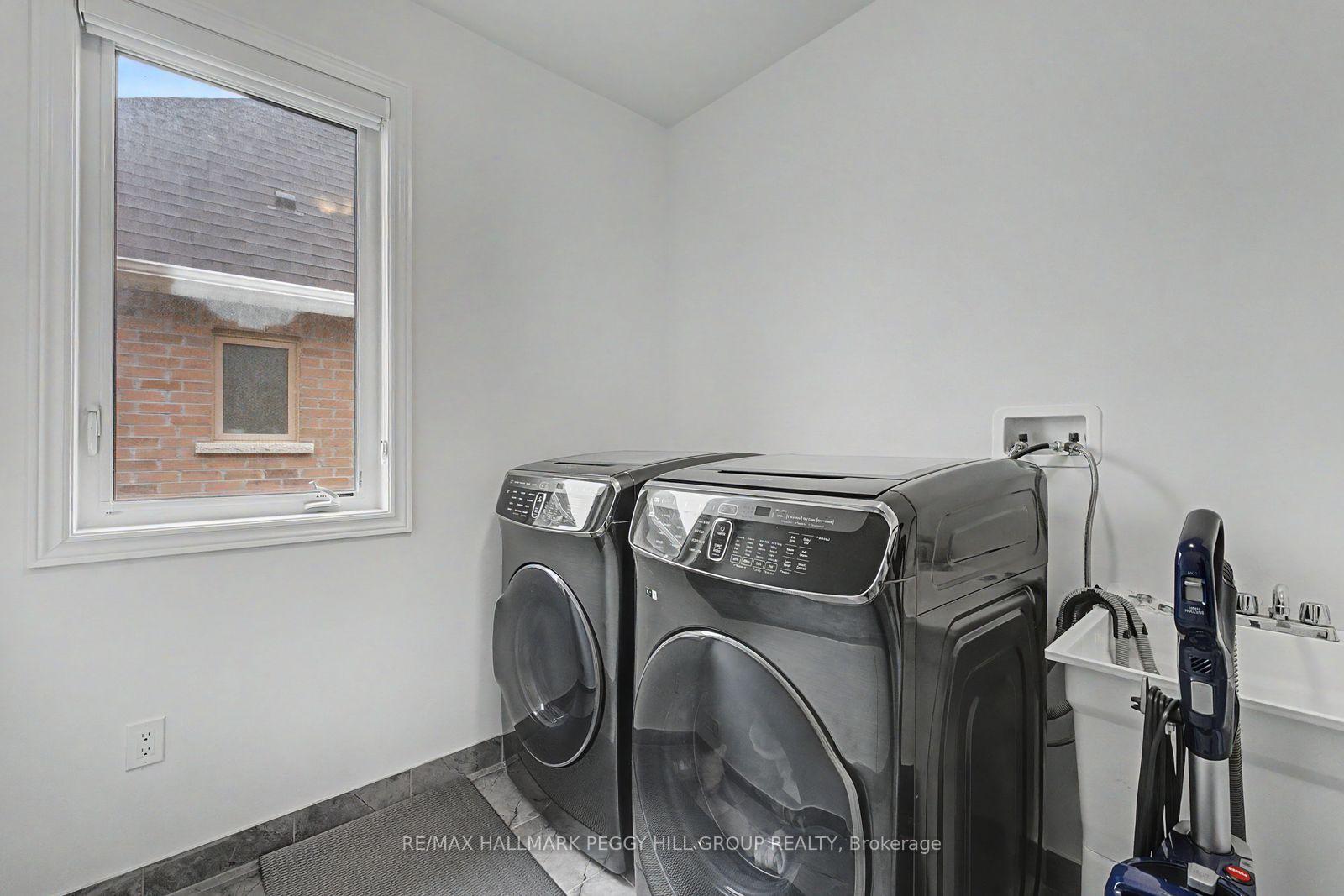 Photo 23 of 113 Rugman Crescent, Springwater, Centre Vespra — HOMEH