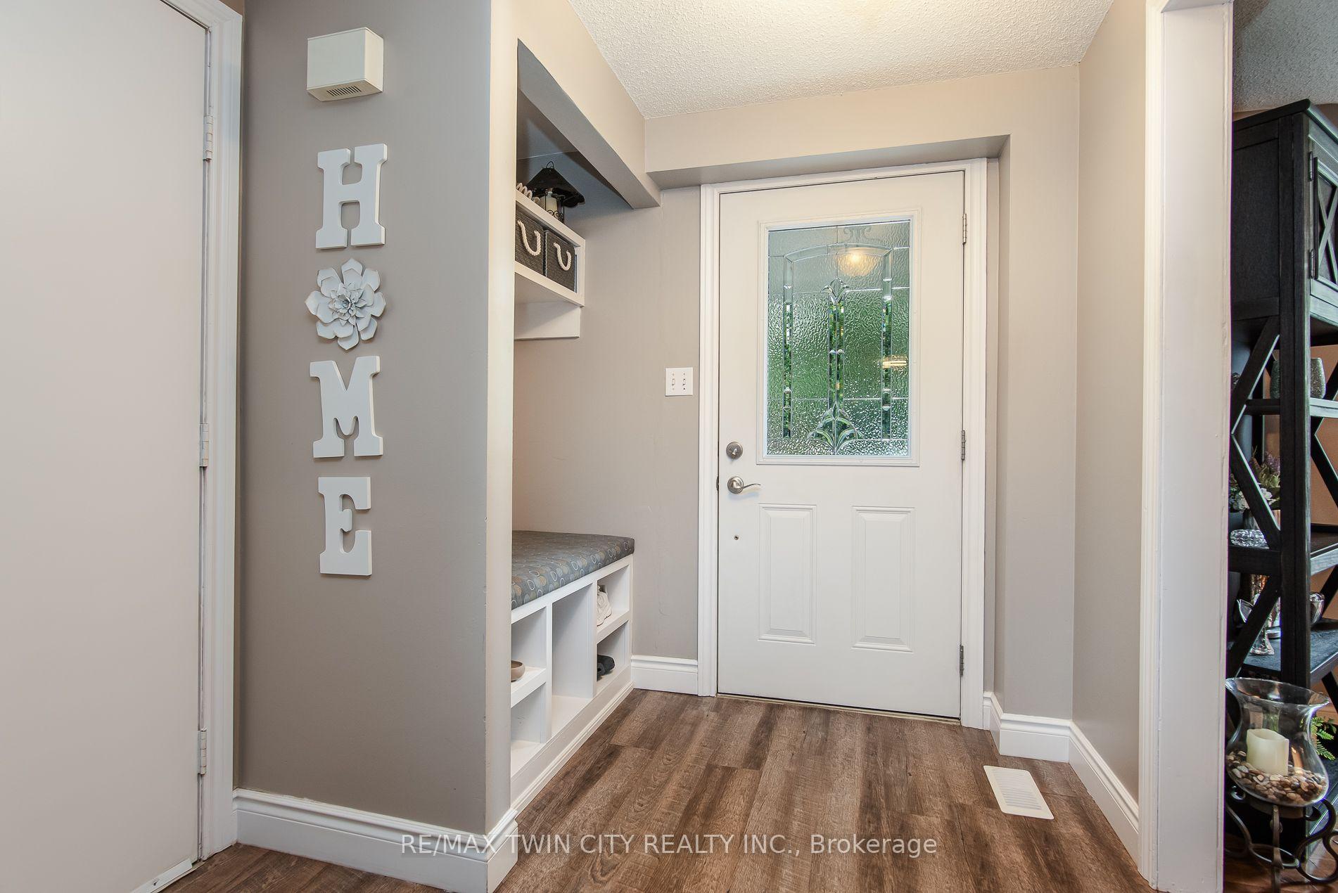 Photo 5 of 122 Bier Crescent, Wilmot, New Hamburg — HOMEH