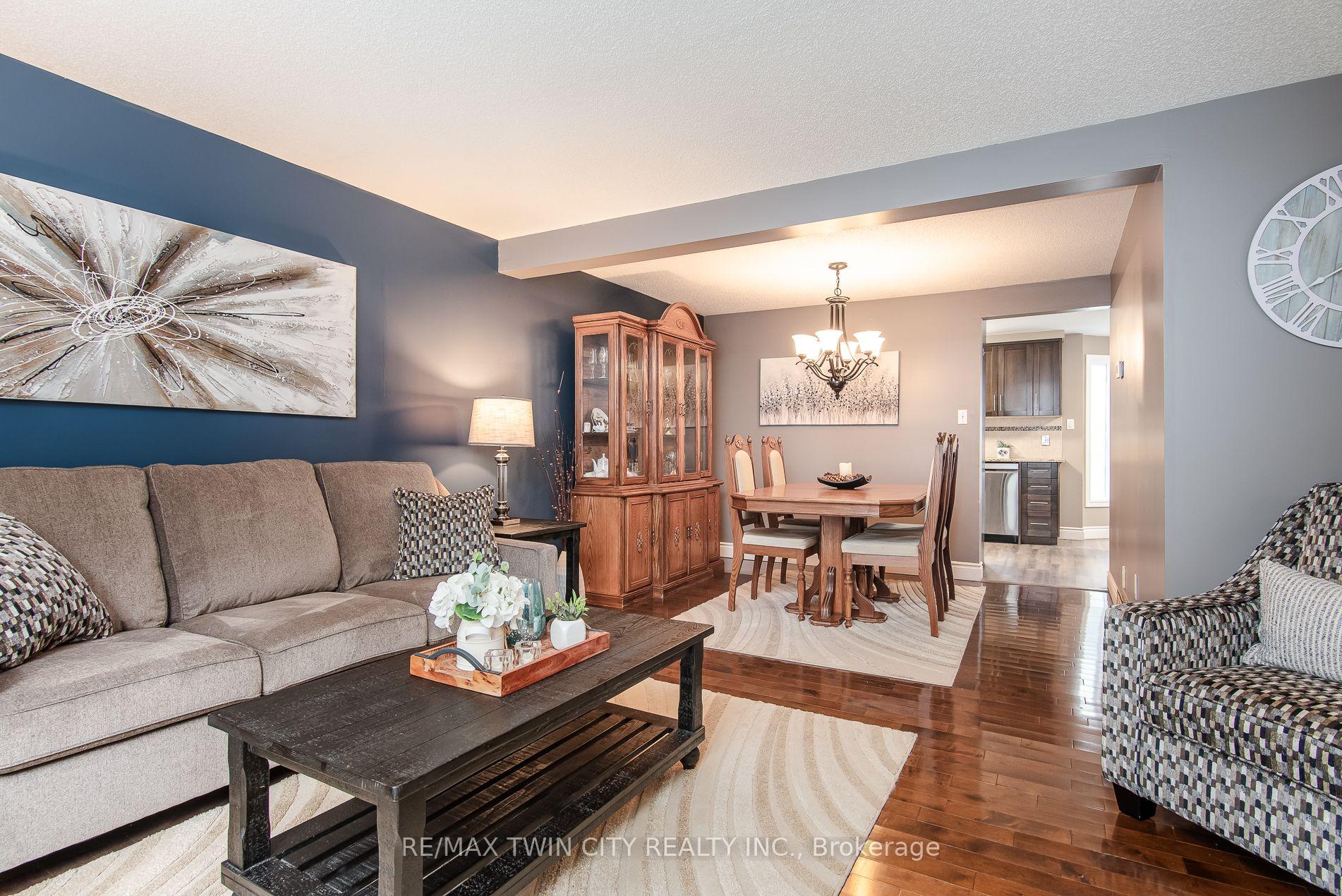 Photo 11 of 122 Bier Crescent, Wilmot, New Hamburg — HOMEH