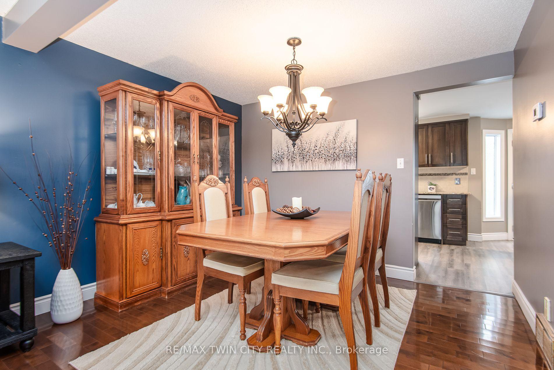 Photo 13 of 122 Bier Crescent, Wilmot, New Hamburg — HOMEH