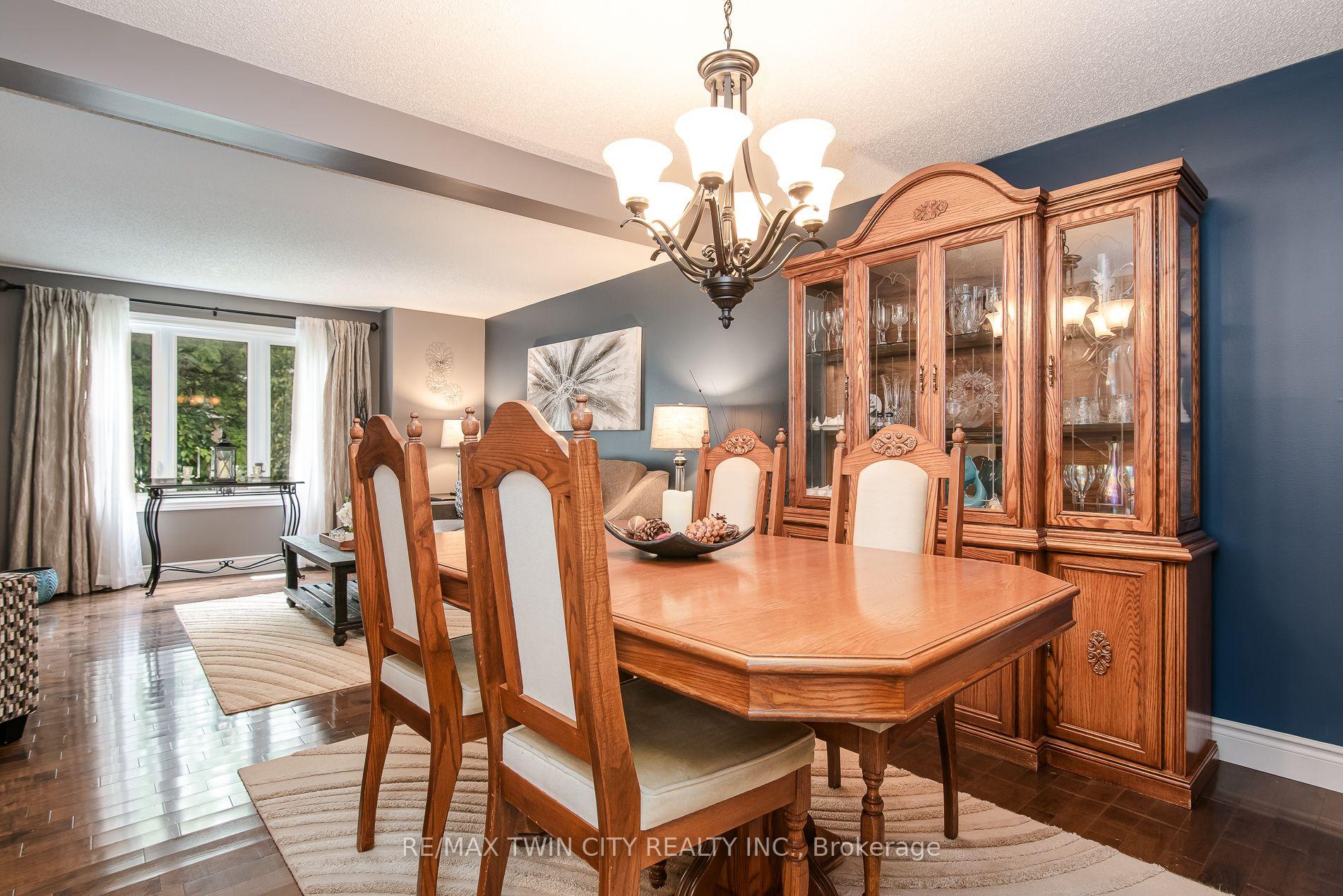 Photo 14 of 122 Bier Crescent, Wilmot, New Hamburg — HOMEH