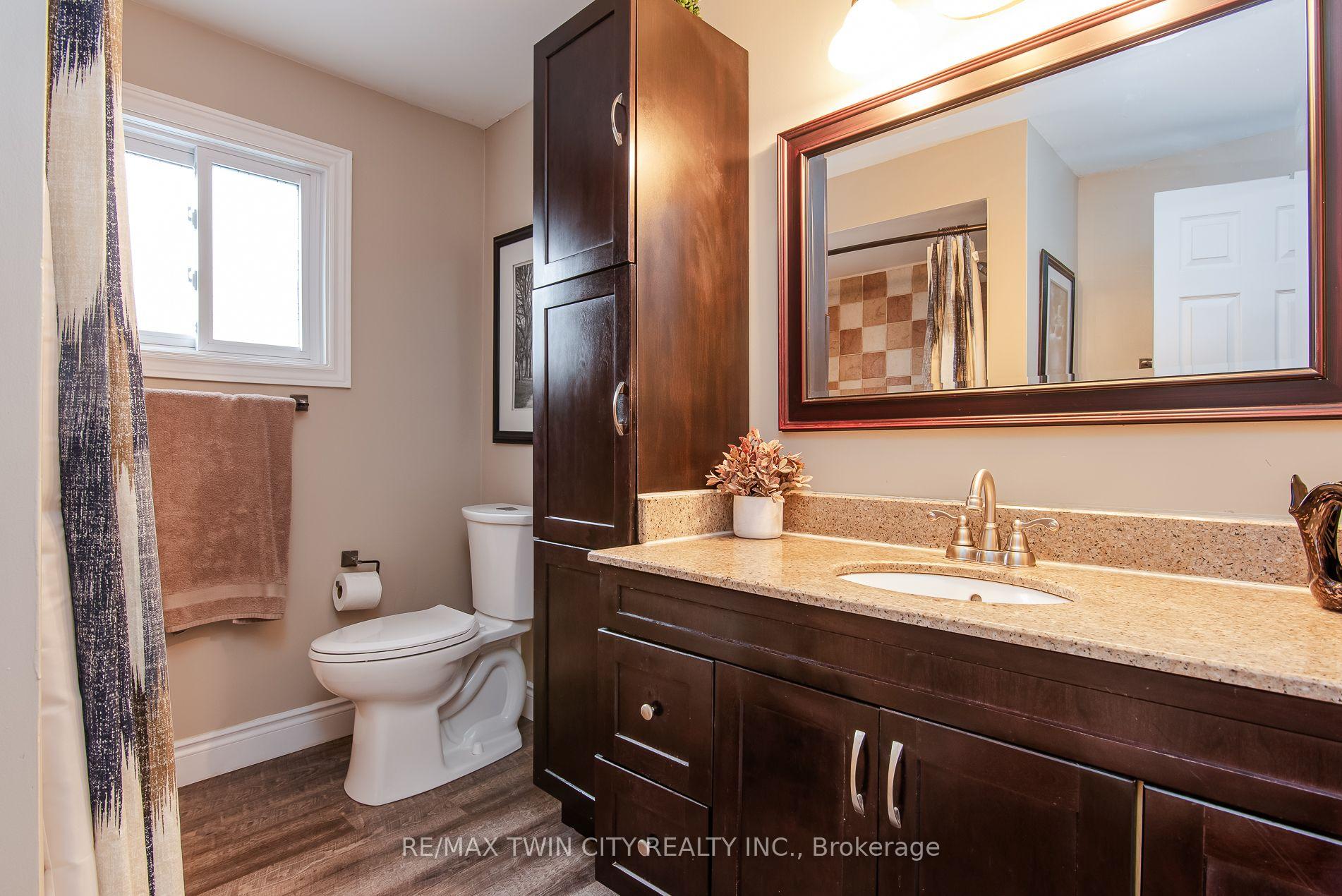 Photo 28 of 122 Bier Crescent, Wilmot, New Hamburg — HOMEH