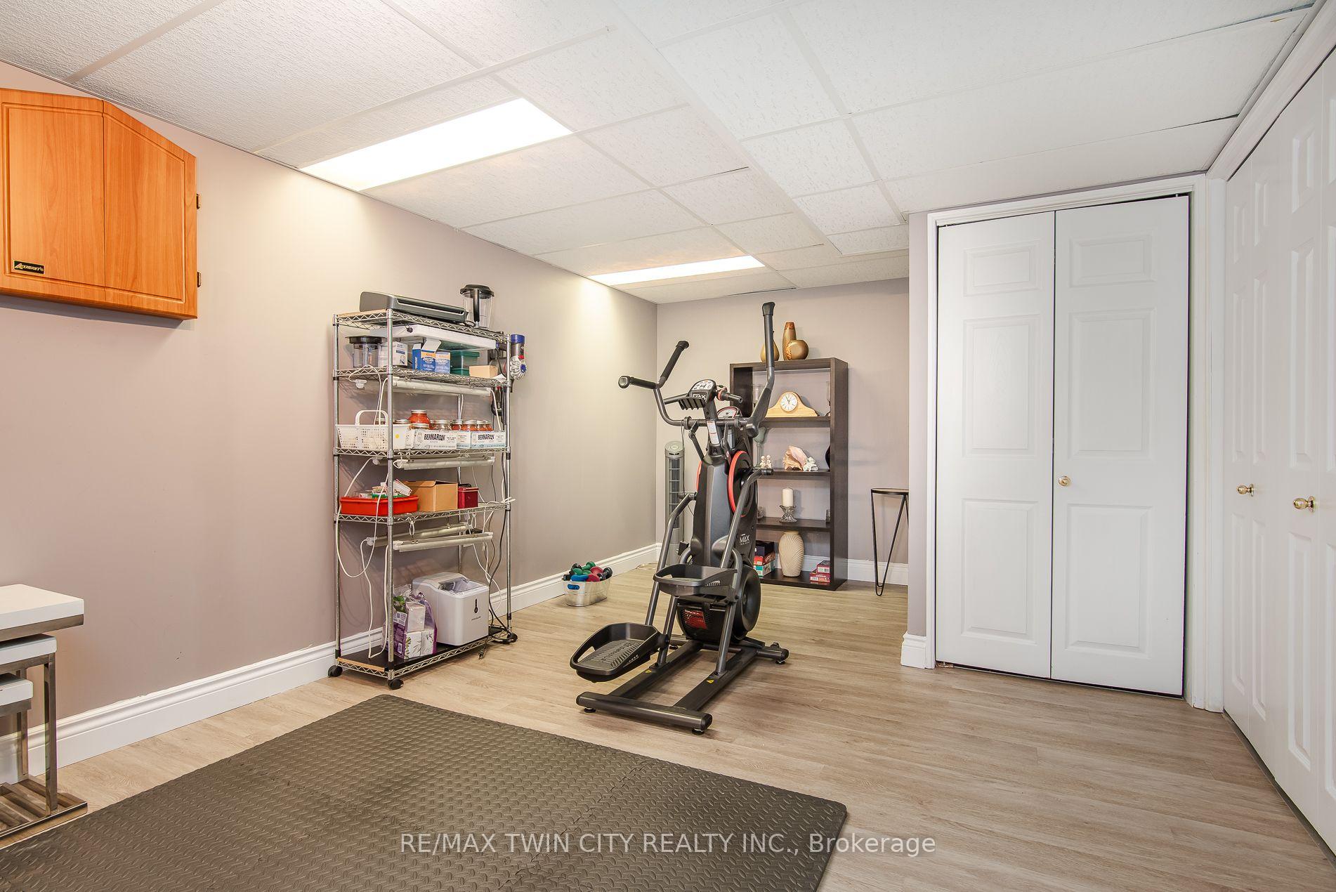 Photo 35 of 122 Bier Crescent, Wilmot, New Hamburg — HOMEH