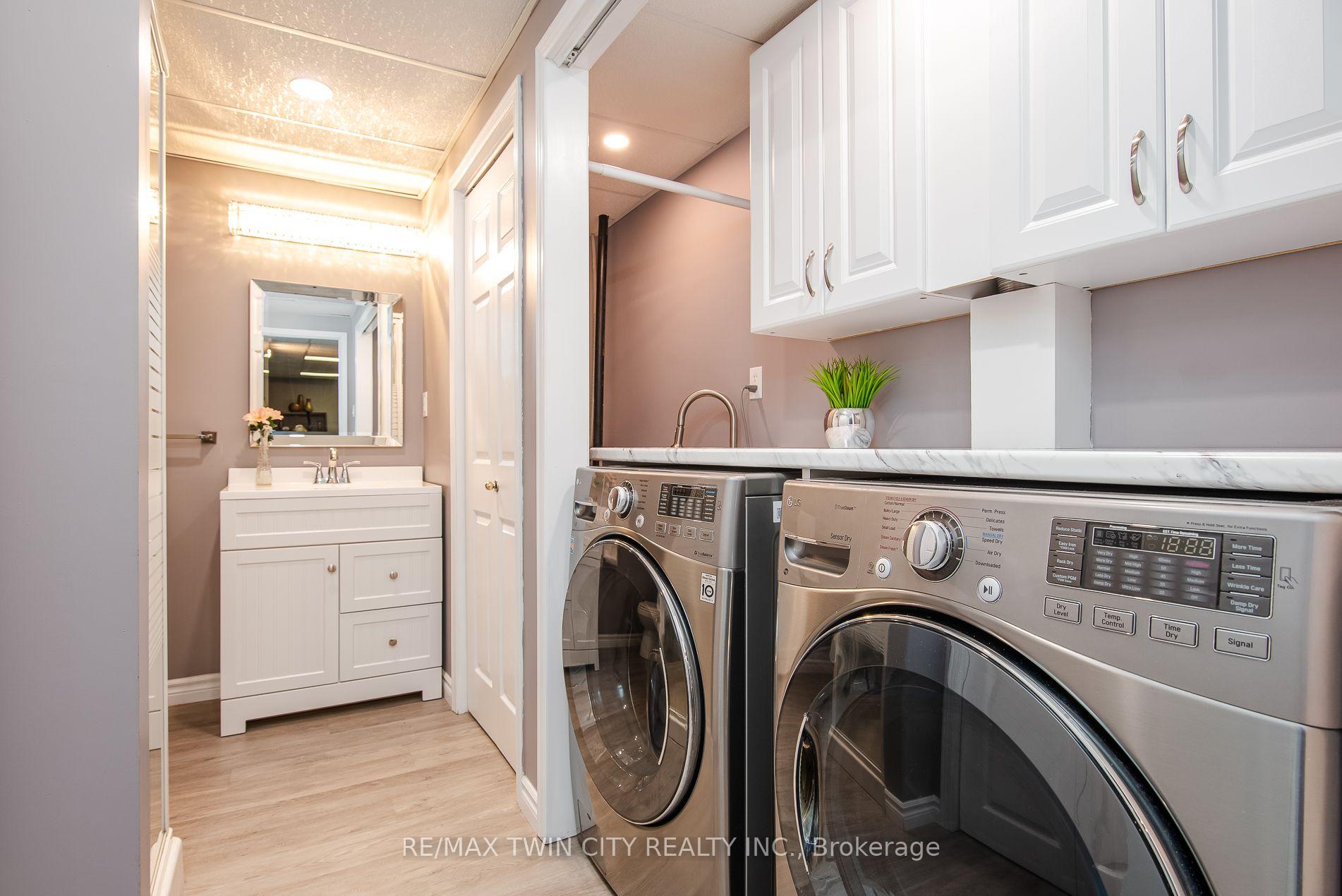 Photo 36 of 122 Bier Crescent, Wilmot, New Hamburg — HOMEH