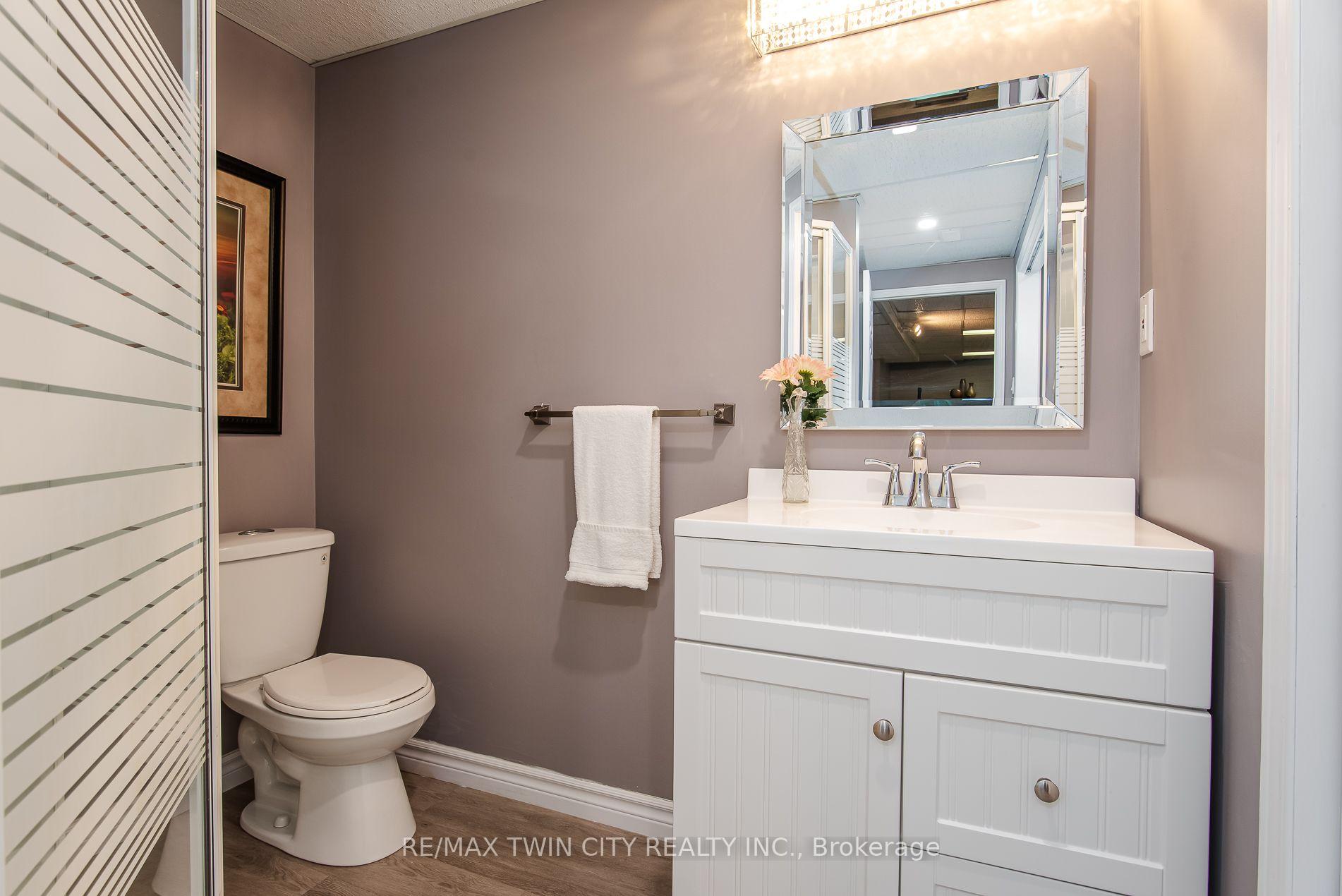 Photo 37 of 122 Bier Crescent, Wilmot, New Hamburg — HOMEH