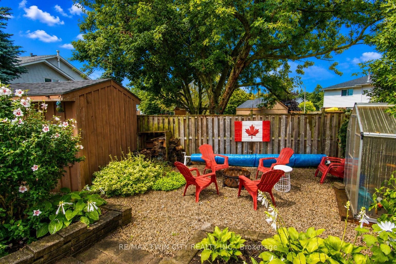 Photo 41 of 122 Bier Crescent, Wilmot, New Hamburg — HOMEH
