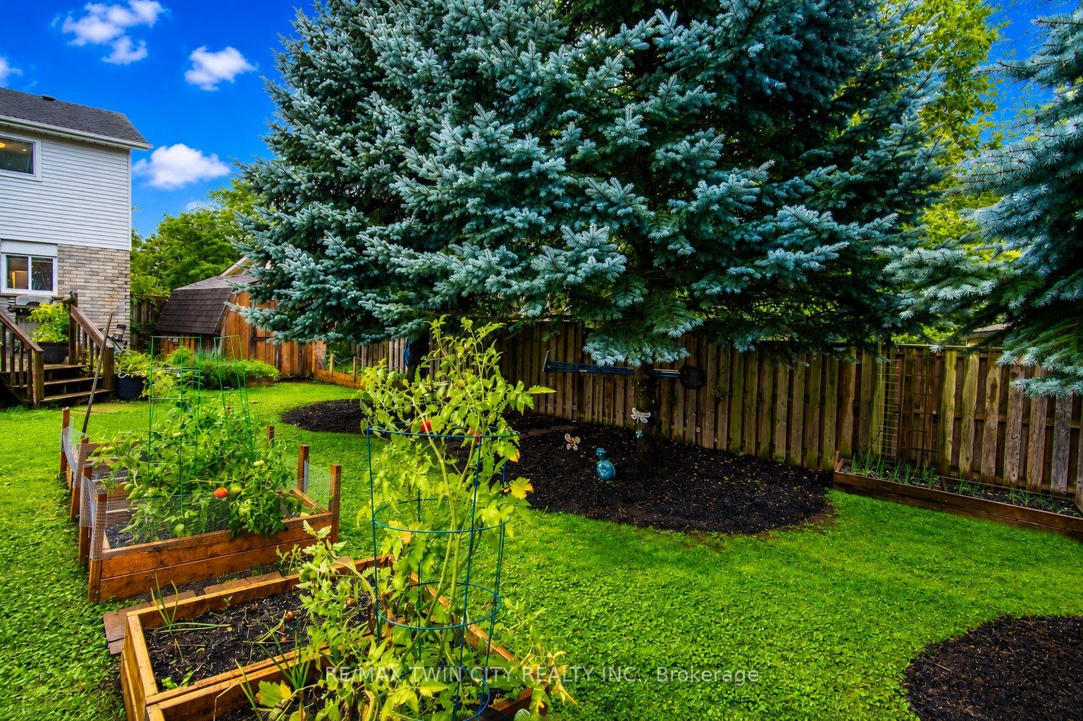 Photo 42 of 122 Bier Crescent, Wilmot, New Hamburg — HOMEH
