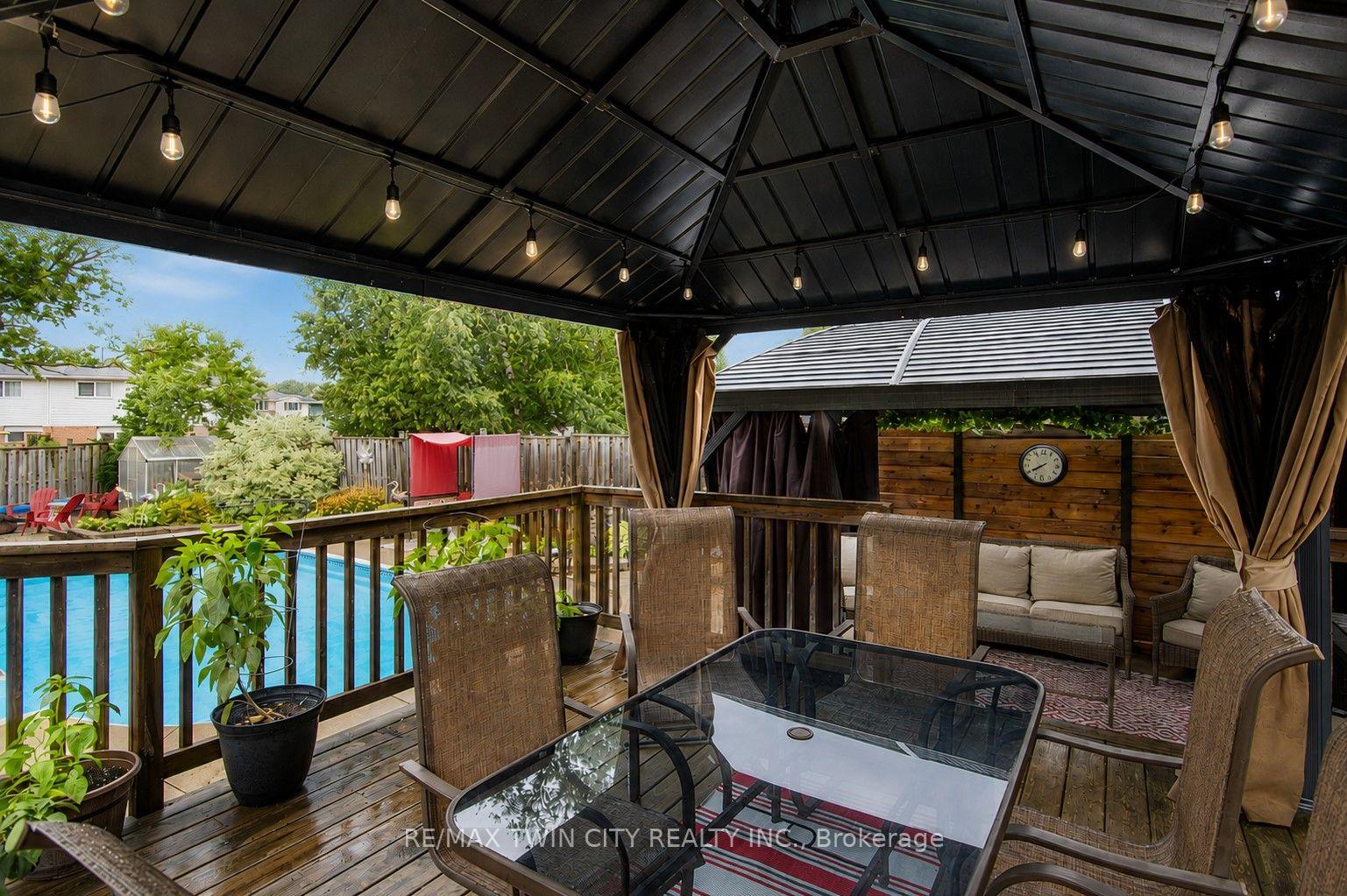Photo 43 of 122 Bier Crescent, Wilmot, New Hamburg — HOMEH