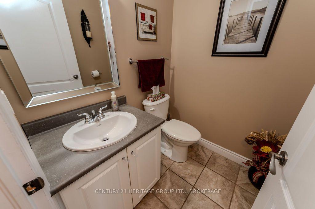 Photo 4 of 1103 Crossfield Avenue, Kingston, City Northwest — HOMEH
