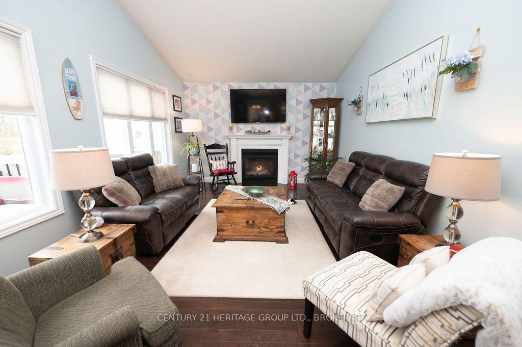 Photo 9 of 1103 Crossfield Avenue, Kingston, City Northwest — HOMEH