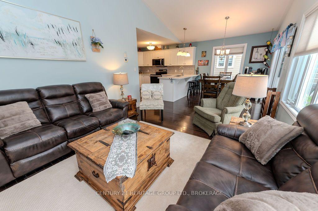 Photo 10 of 1103 Crossfield Avenue, Kingston, City Northwest — HOMEH