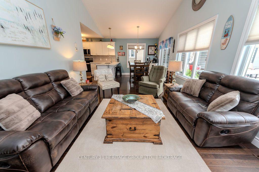 Photo 11 of 1103 Crossfield Avenue, Kingston, City Northwest — HOMEH