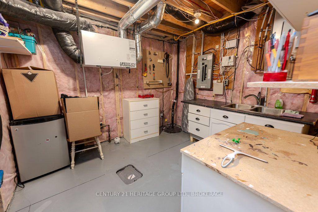 Photo 32 of 1103 Crossfield Avenue, Kingston, City Northwest — HOMEH