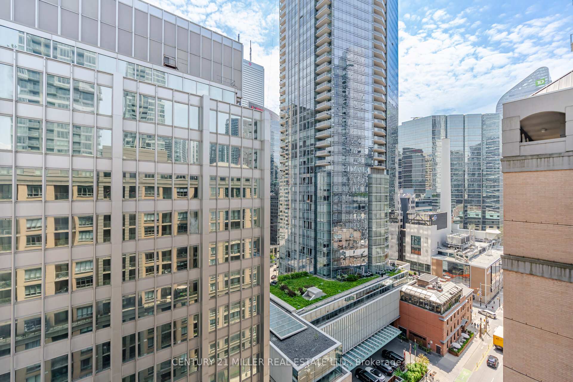 Photo 31 of Unit -12, 140 Simcoe Road, Toronto, Waterfront Communities — HOMEH