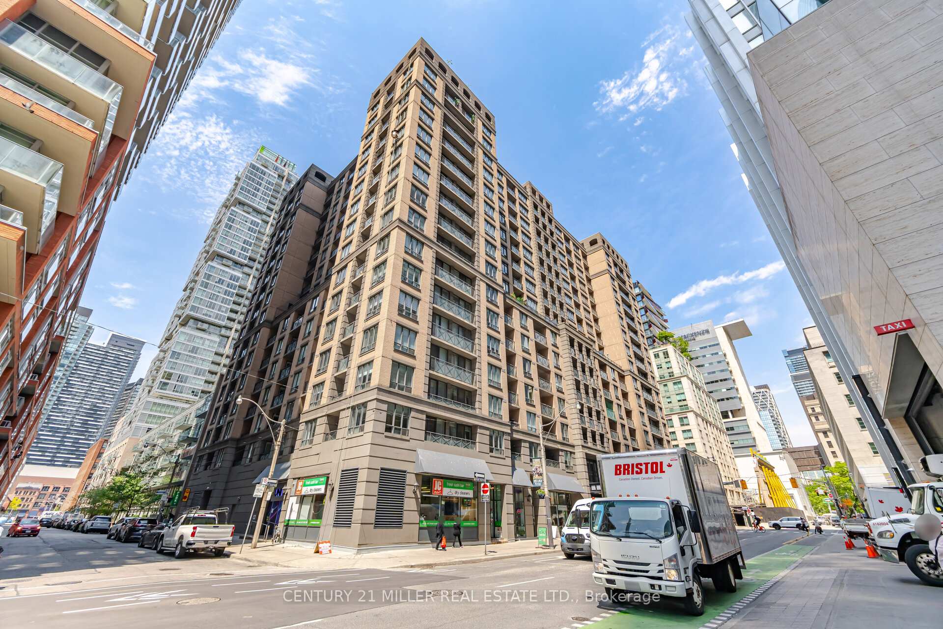 Photo 38 of Unit -12, 140 Simcoe Road, Toronto, Waterfront Communities — HOMEH