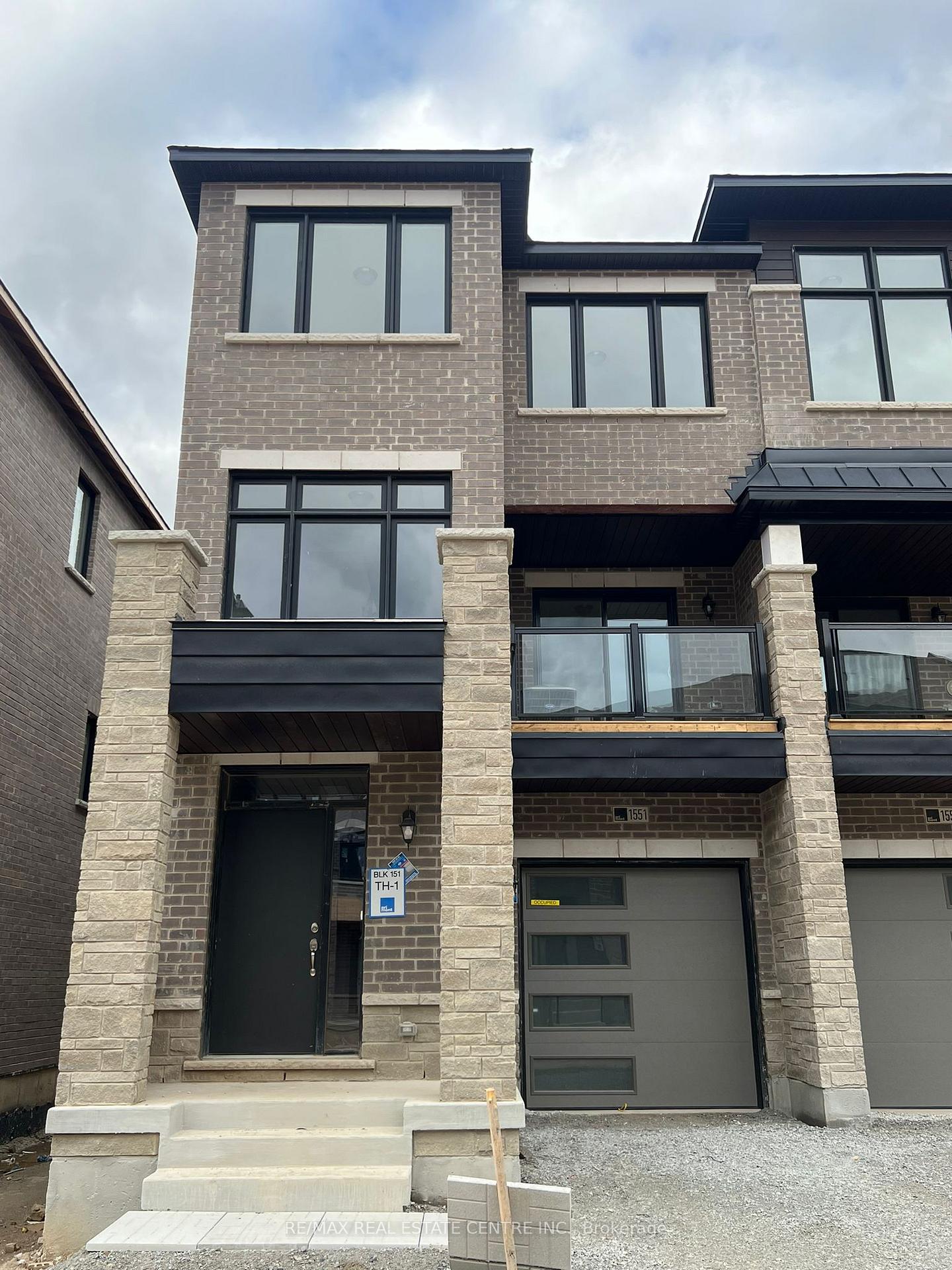 Photo 1 of 1551 Hilson Heights, Milton, Cobban — HOMEH
