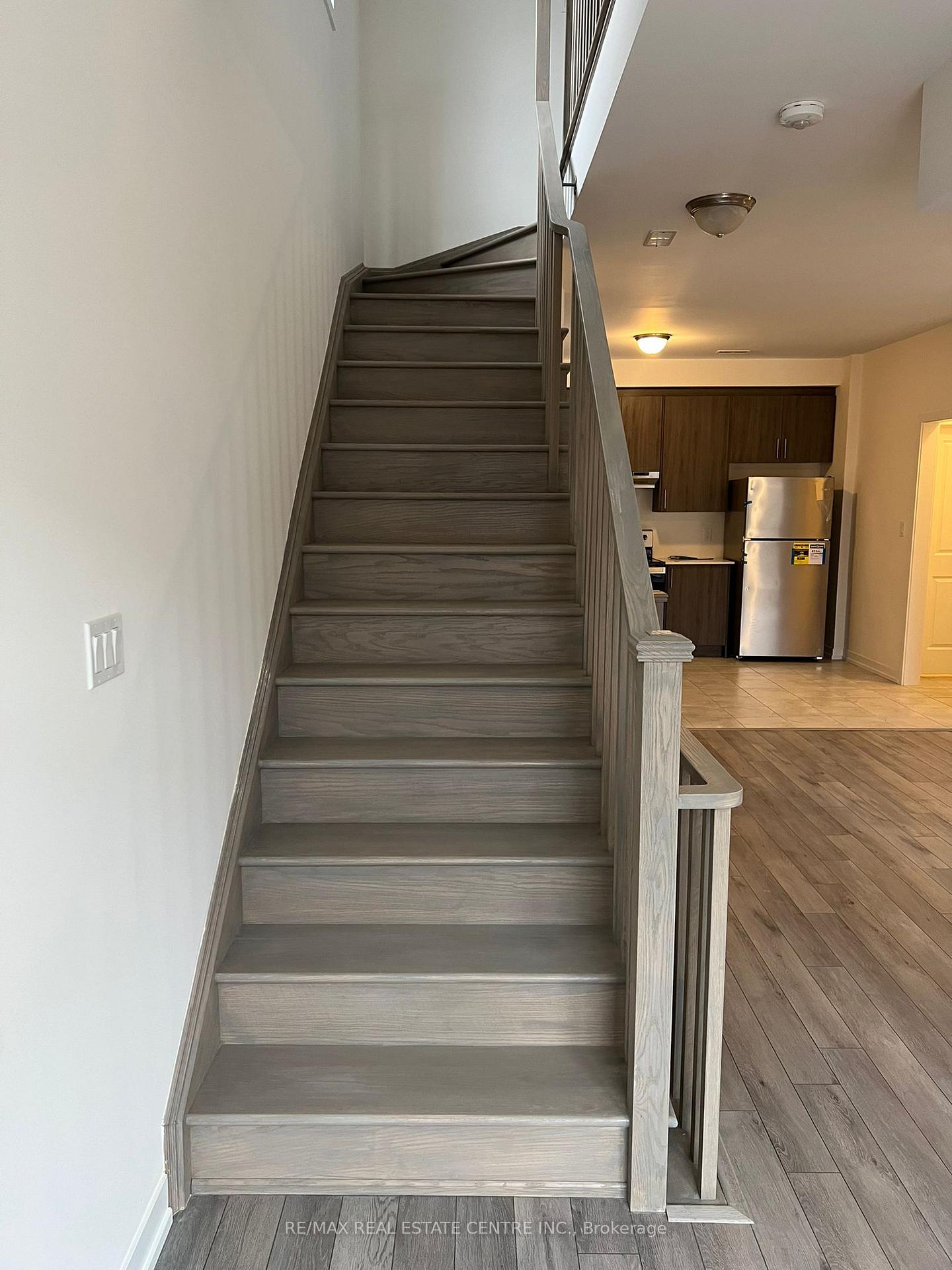 Photo 10 of 1551 Hilson Heights, Milton, Cobban — HOMEH