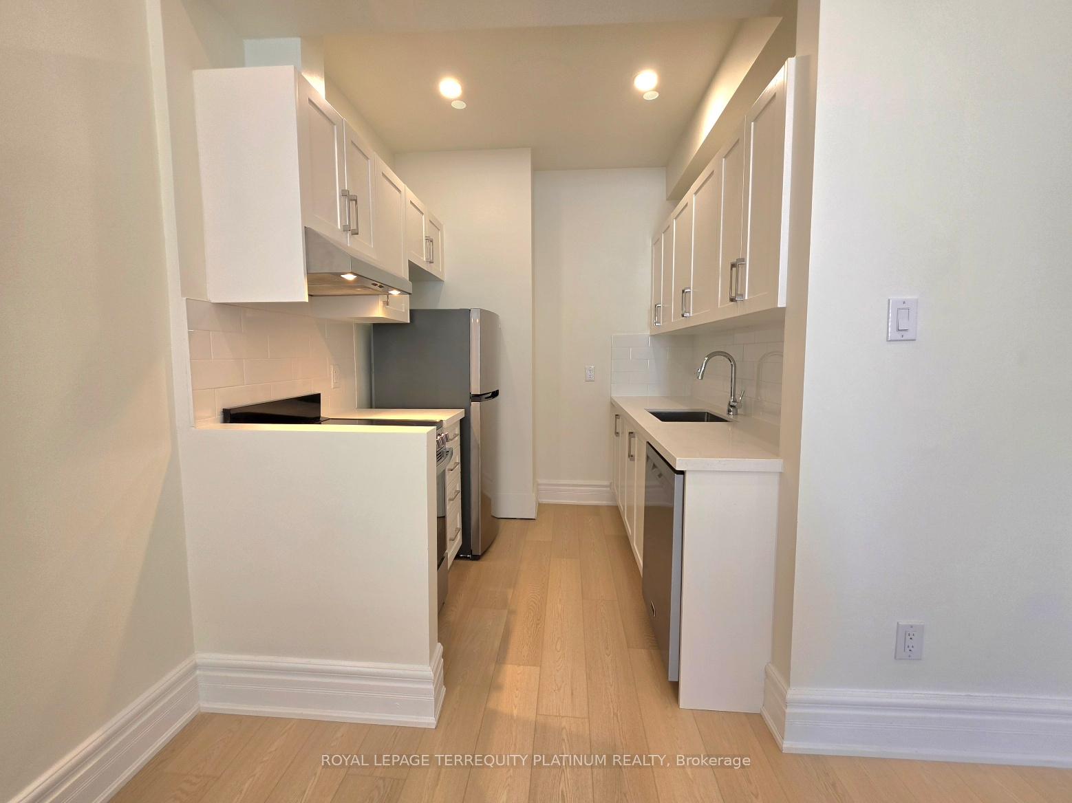 Photo 10 of Unit Unit 2, 11 Beaconsfield Avenue, Toronto, Little Portugal — HOMEH