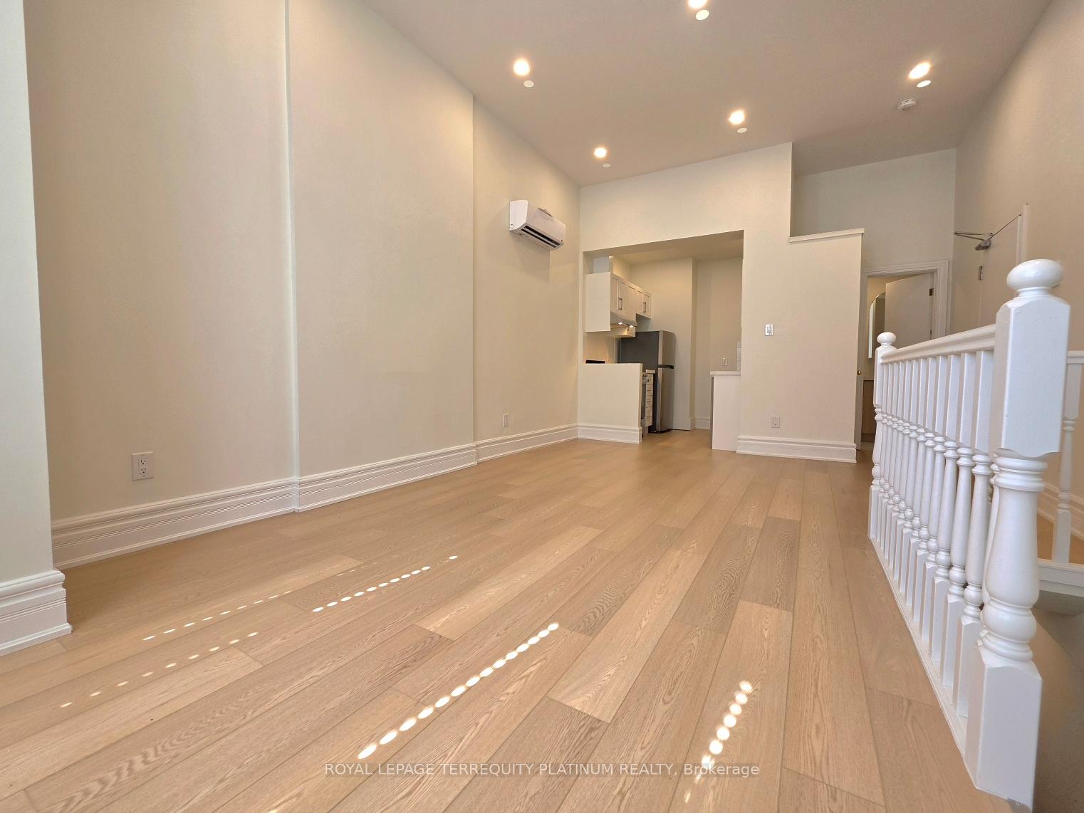 Photo 15 of Unit Unit 2, 11 Beaconsfield Avenue, Toronto, Little Portugal — HOMEH