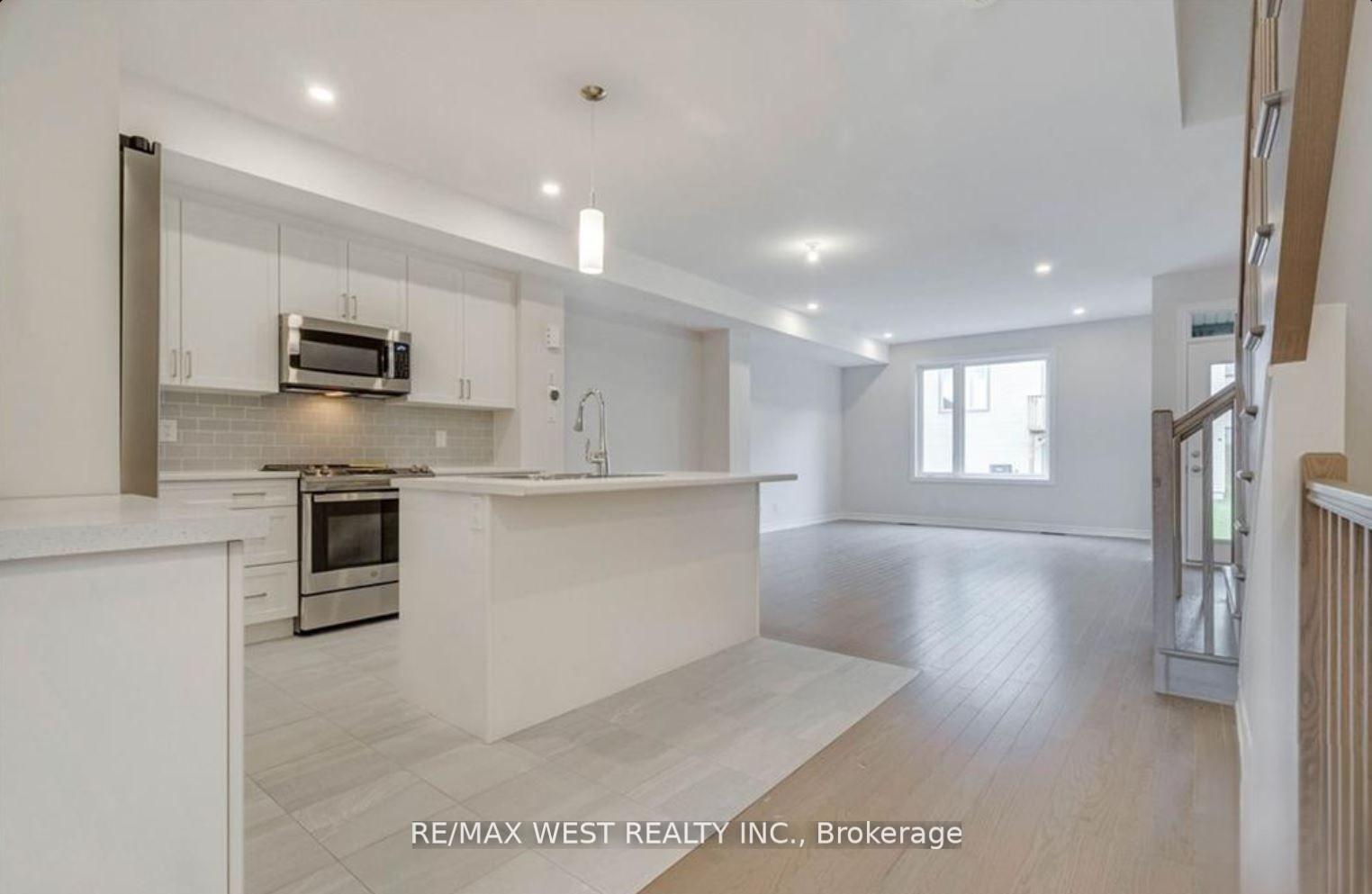 Photo 4 of 1026 Kijik Crescent, Ottawa, Blossom Park/Kemp Park/Findlay Creek — HOMEH