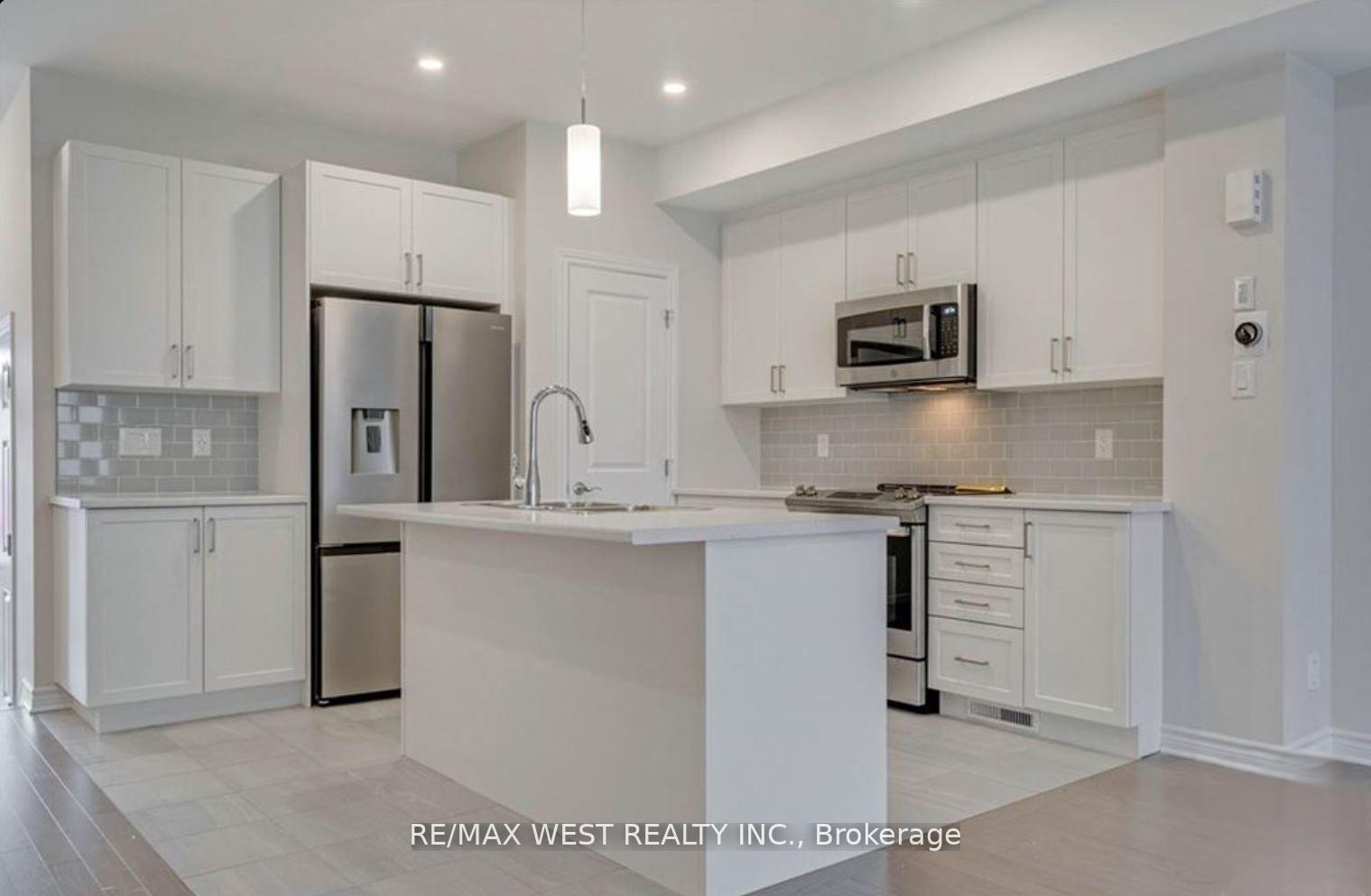 Photo 5 of 1026 Kijik Crescent, Ottawa, Blossom Park/Kemp Park/Findlay Creek — HOMEH