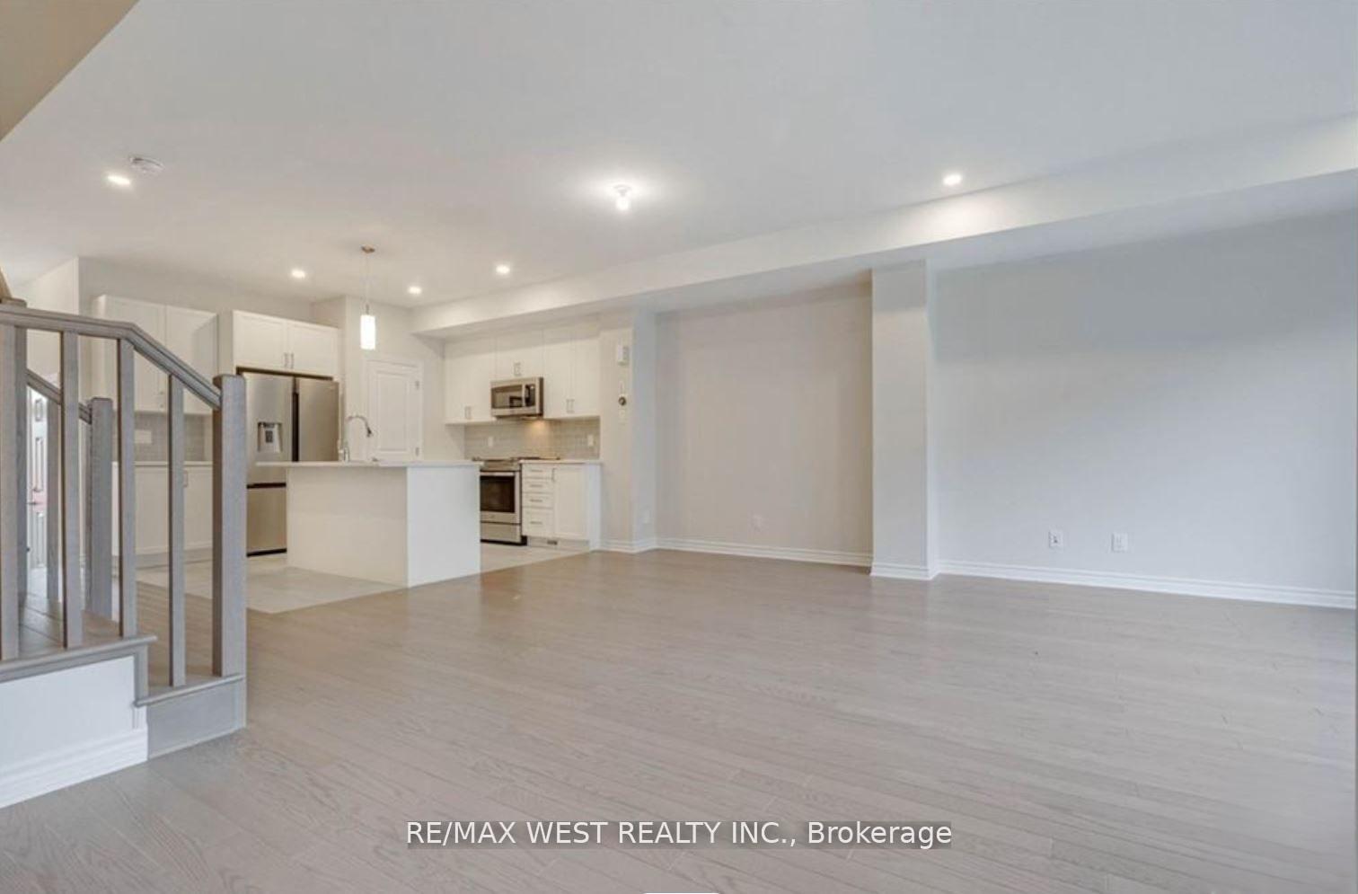 Photo 10 of 1026 Kijik Crescent, Ottawa, Blossom Park/Kemp Park/Findlay Creek — HOMEH