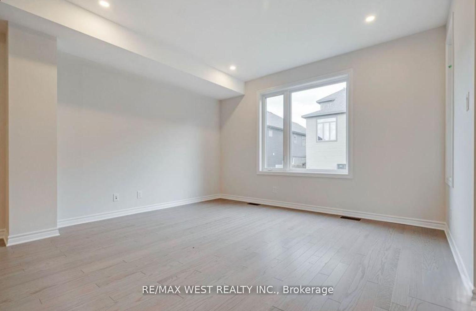 Photo 11 of 1026 Kijik Crescent, Ottawa, Blossom Park/Kemp Park/Findlay Creek — HOMEH