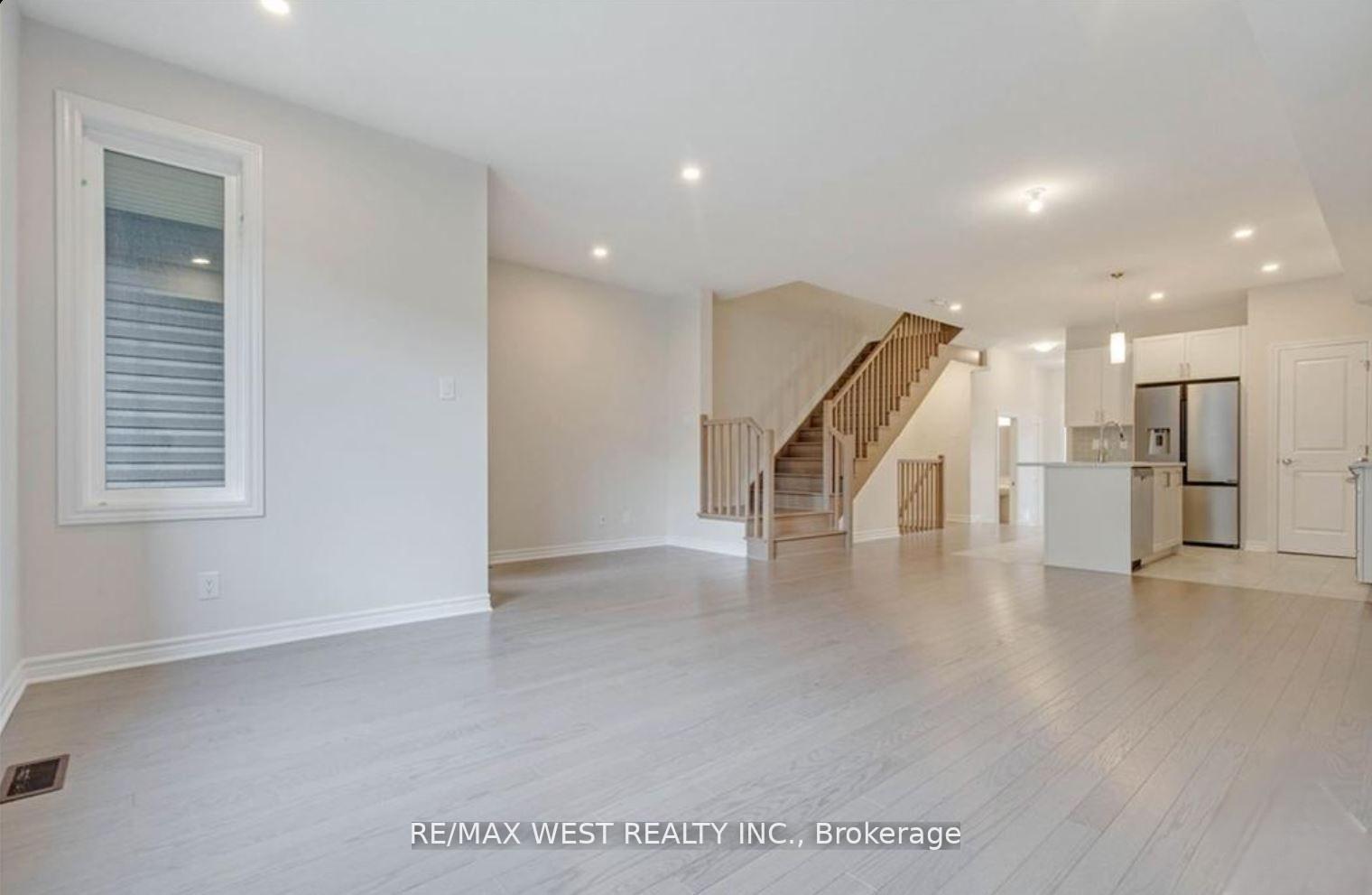 Photo 12 of 1026 Kijik Crescent, Ottawa, Blossom Park/Kemp Park/Findlay Creek — HOMEH