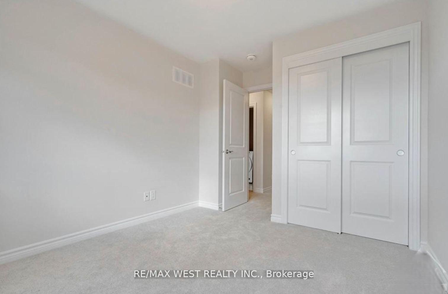Photo 18 of 1026 Kijik Crescent, Ottawa, Blossom Park/Kemp Park/Findlay Creek — HOMEH