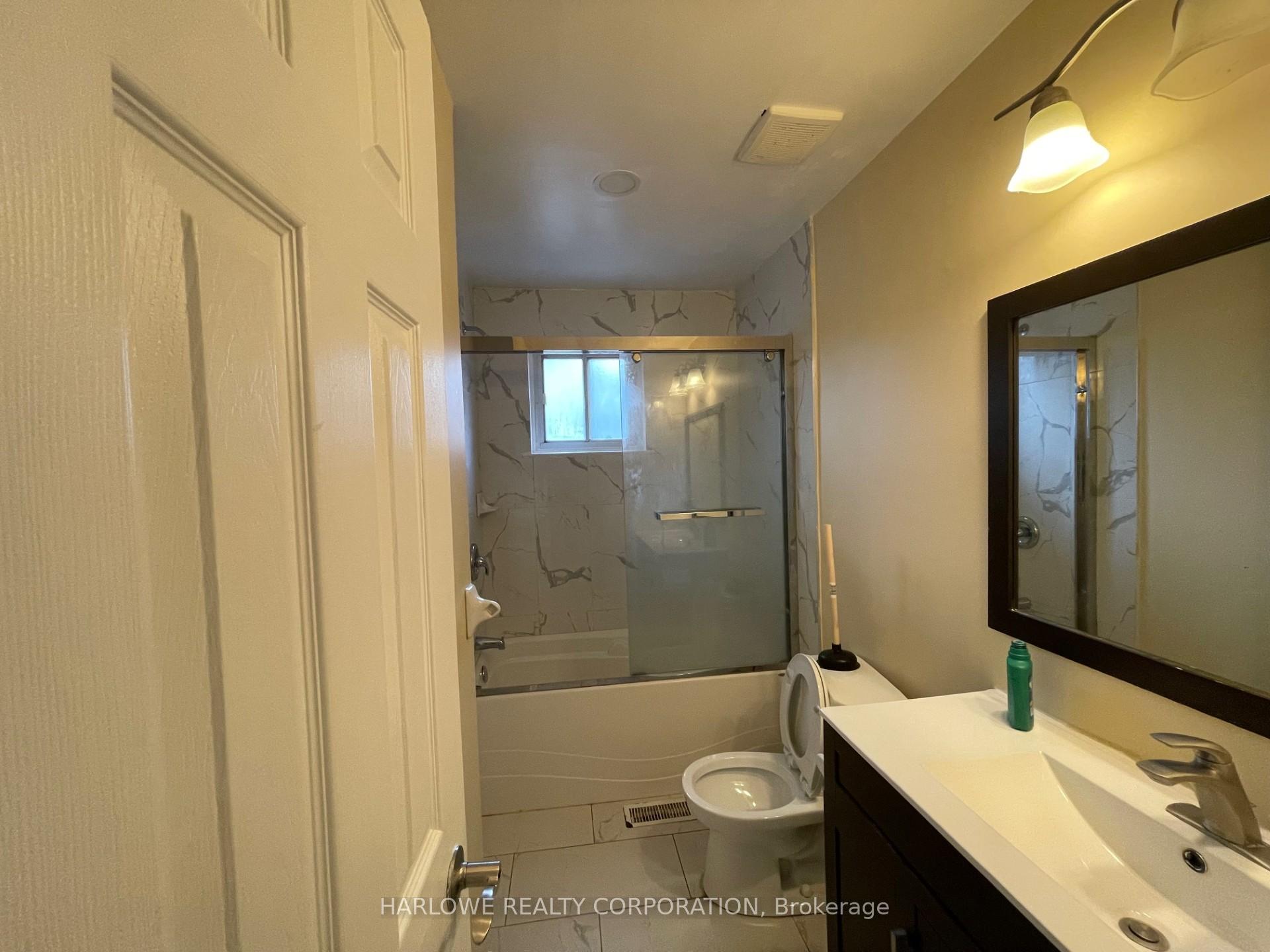 Photo 6 of Unit Main, 909 Reytan Boulevard, Pickering, Bay Ridges — HOMEH