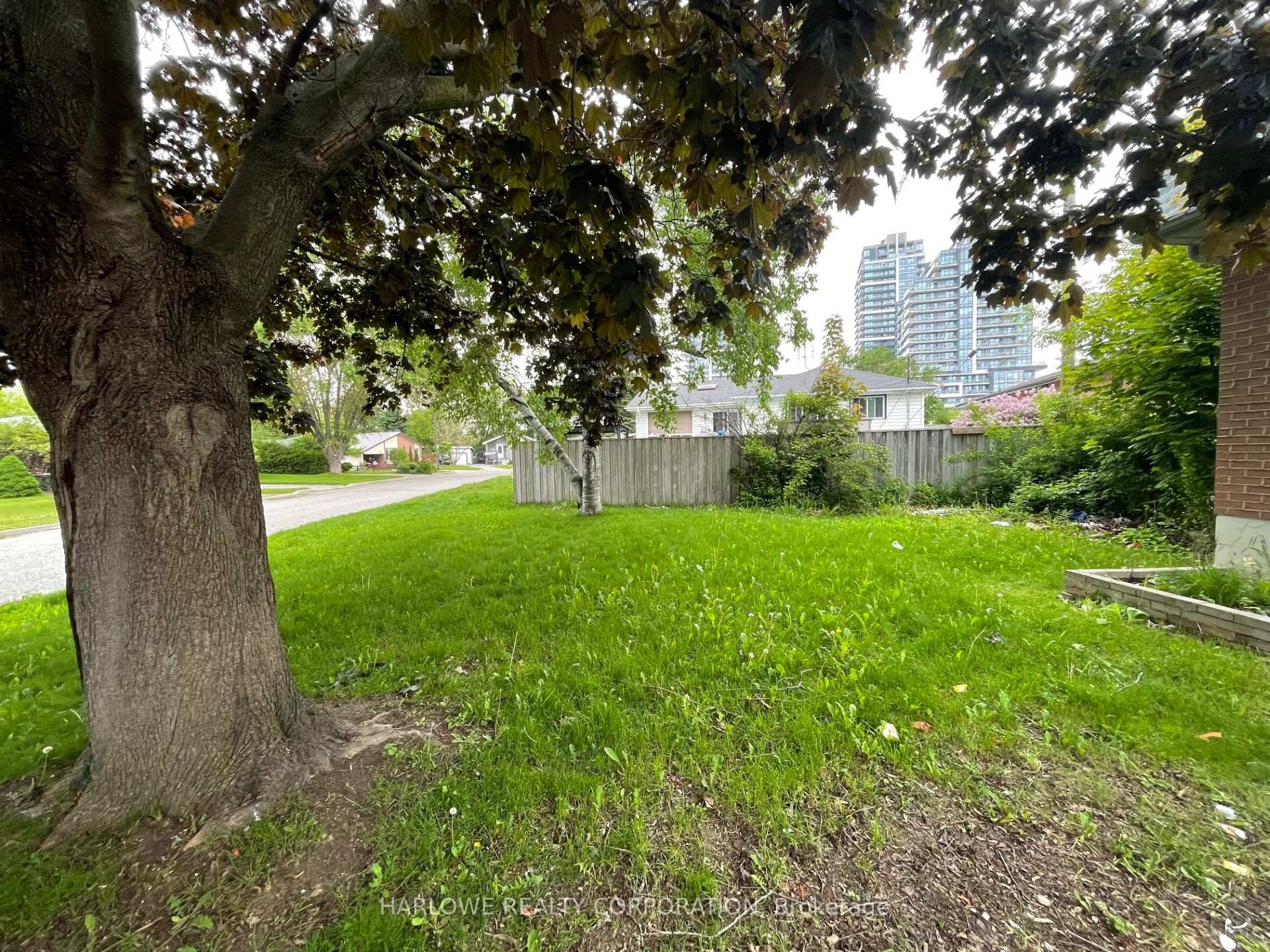 Photo 16 of Unit Main, 909 Reytan Boulevard, Pickering, Bay Ridges — HOMEH
