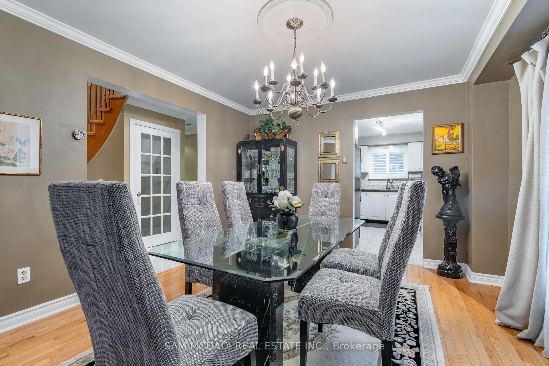 Photo 5 of 69 Parkside Drive, Brampton, Brampton South — HOMEH