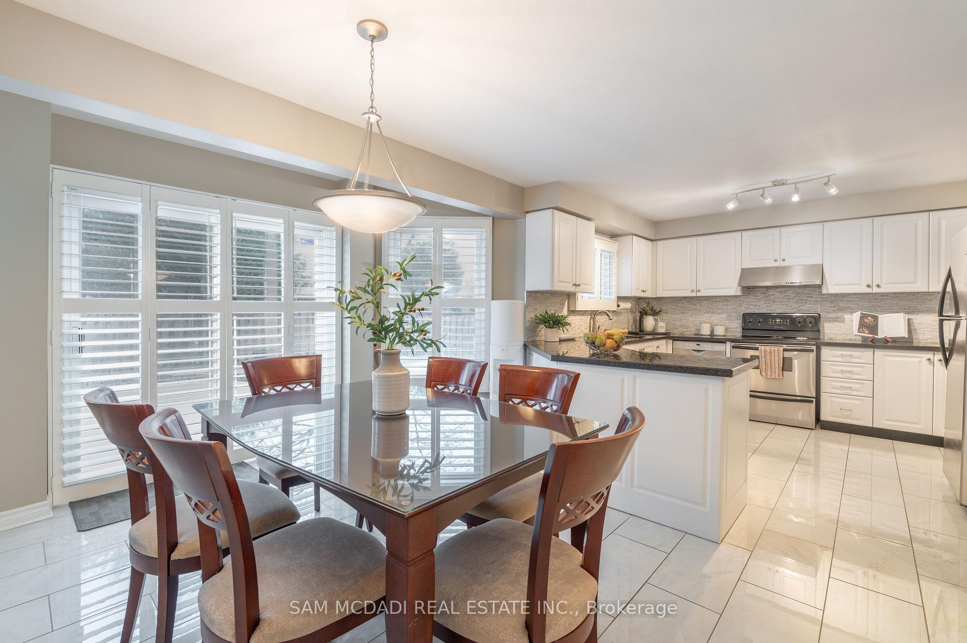 Photo 10 of 69 Parkside Drive, Brampton, Brampton South — HOMEH