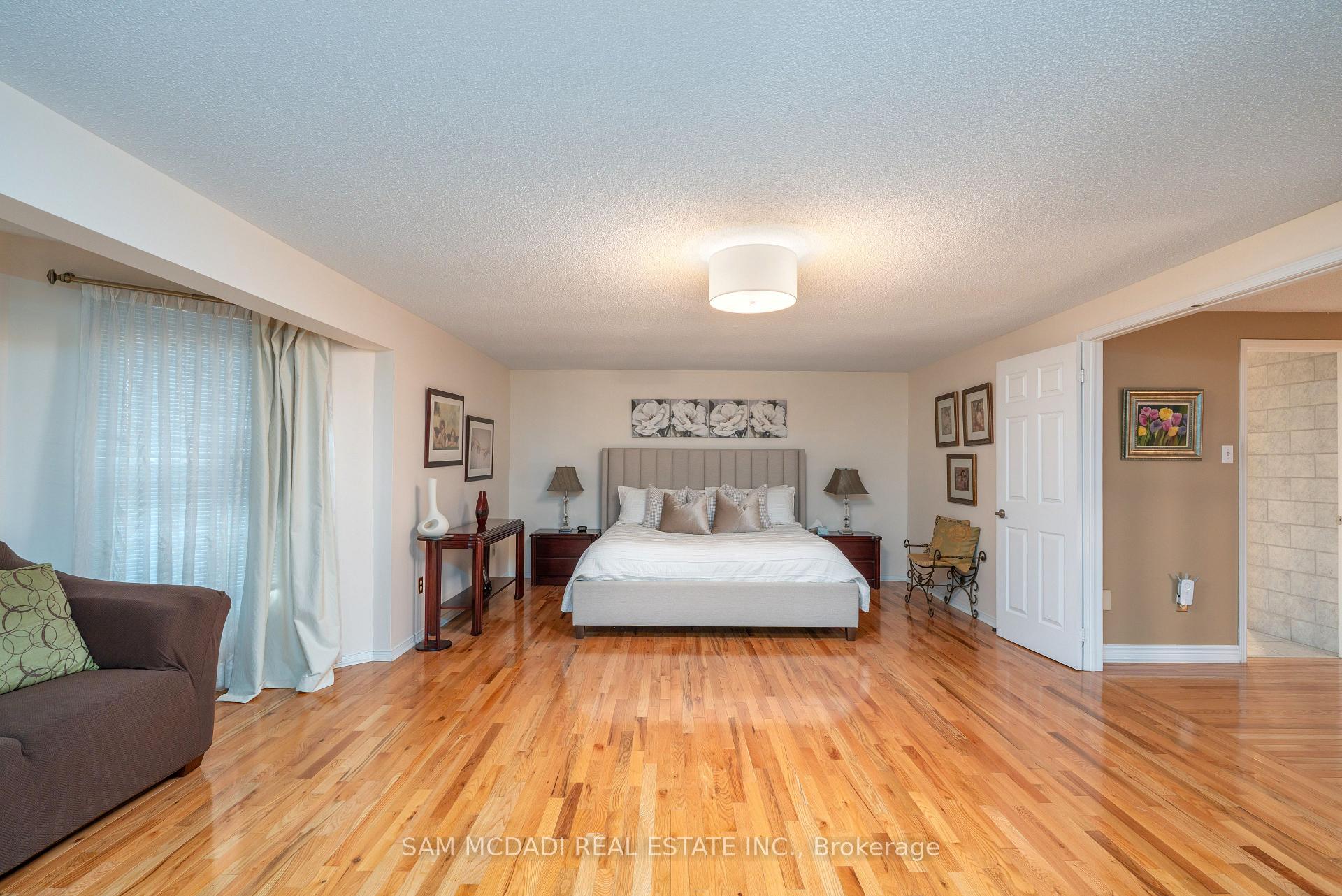 Photo 18 of 69 Parkside Drive, Brampton, Brampton South — HOMEH