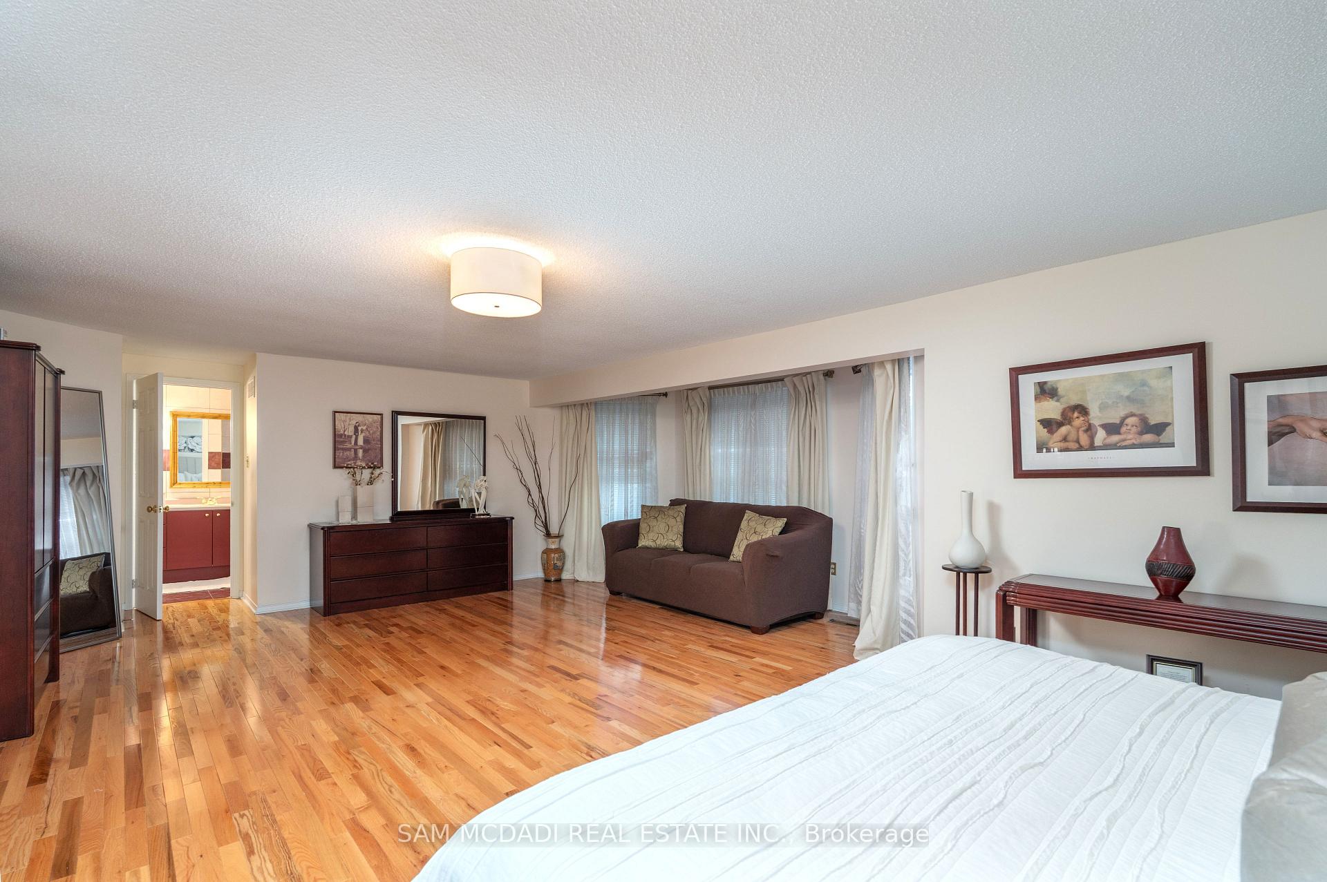 Photo 20 of 69 Parkside Drive, Brampton, Brampton South — HOMEH