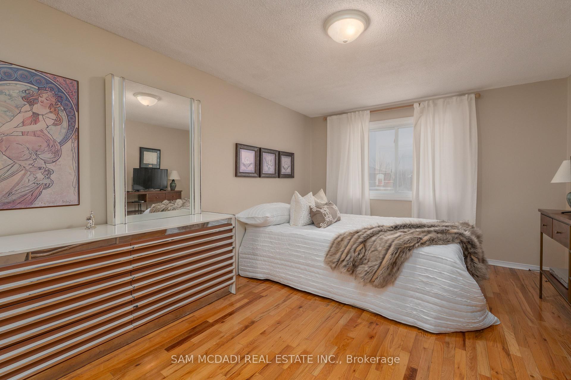 Photo 22 of 69 Parkside Drive, Brampton, Brampton South — HOMEH