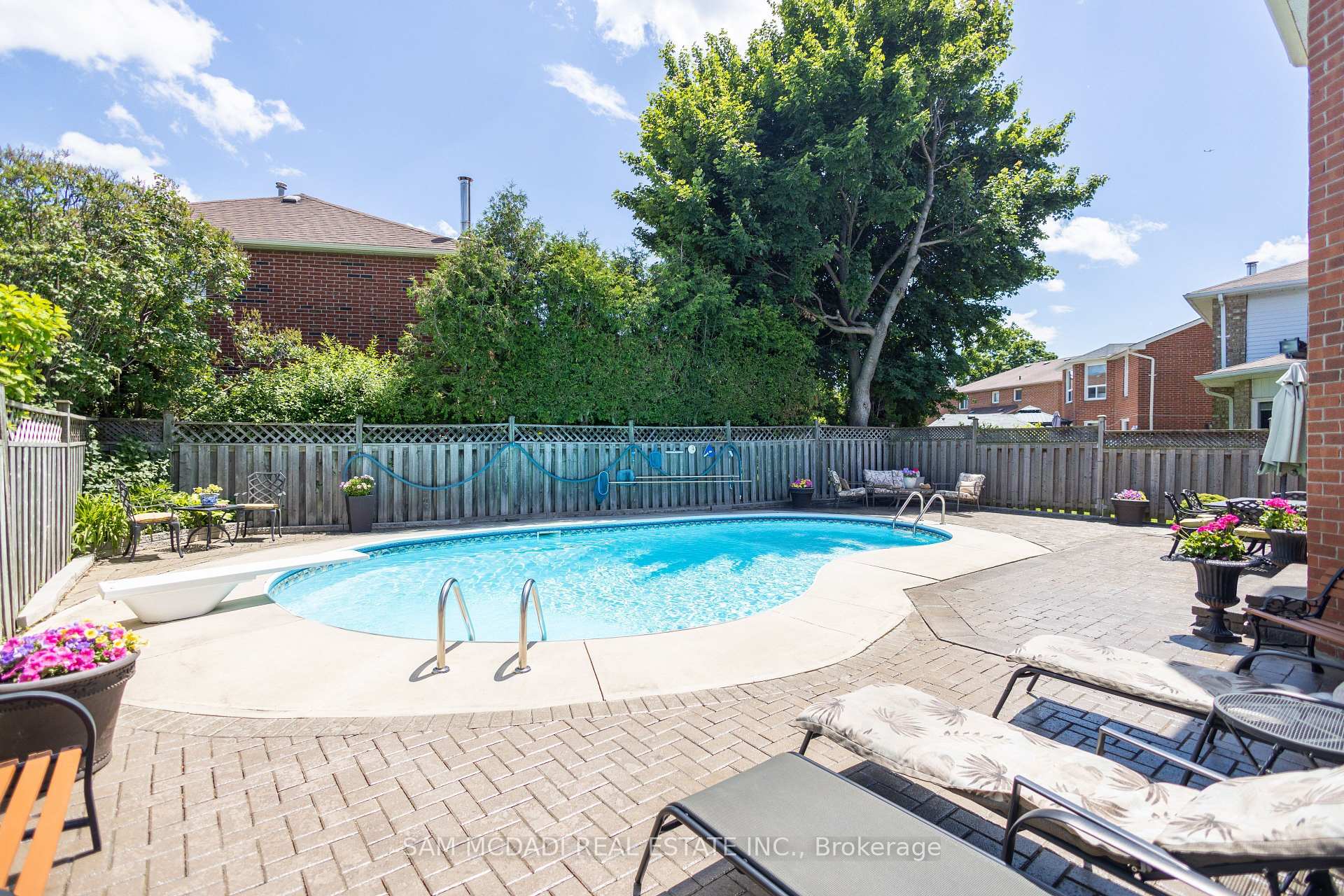 Photo 36 of 69 Parkside Drive, Brampton, Brampton South — HOMEH