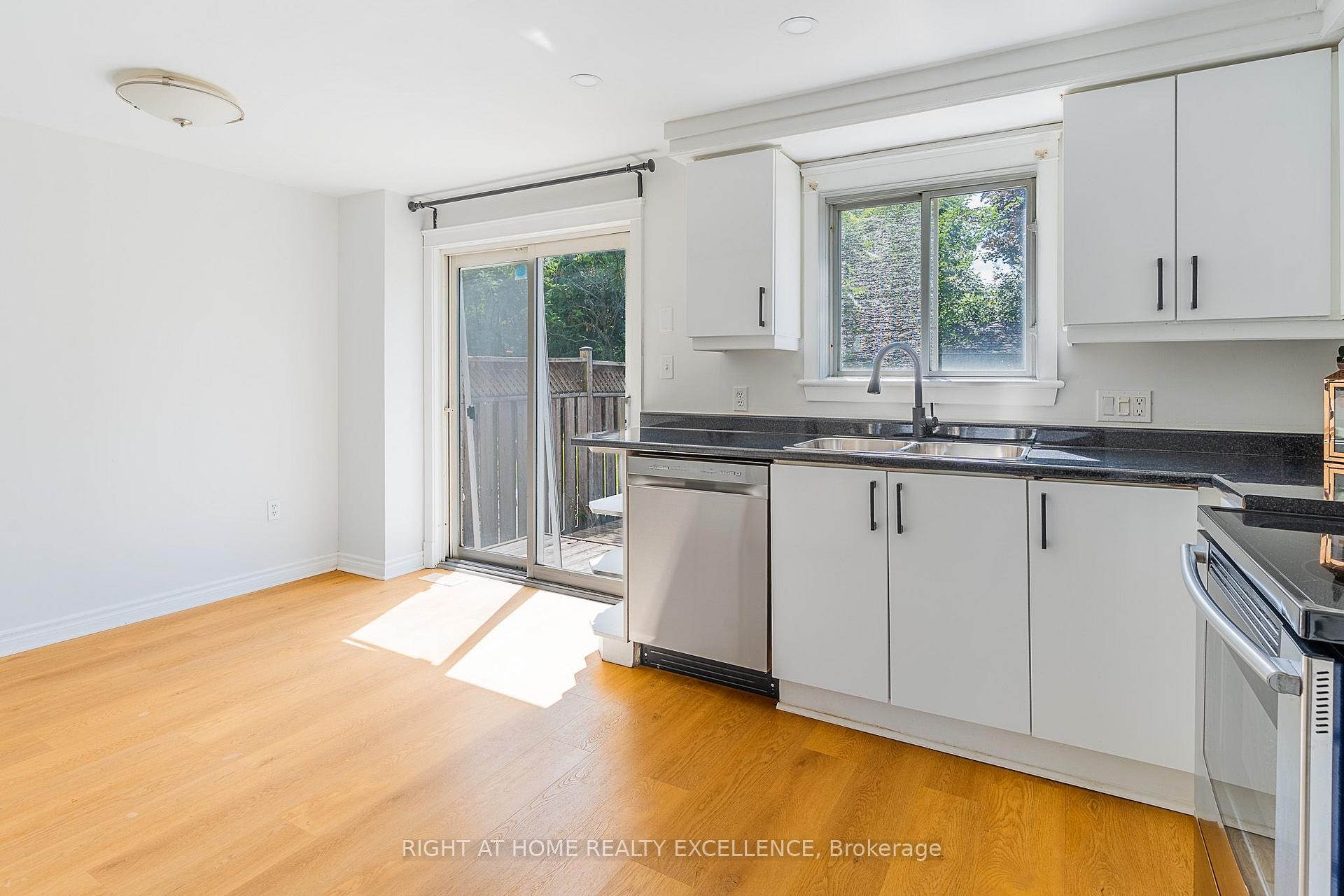 Photo 13 of 1007 Elgin Street N, Cambridge, Greenway-Chaplin — HOMEH