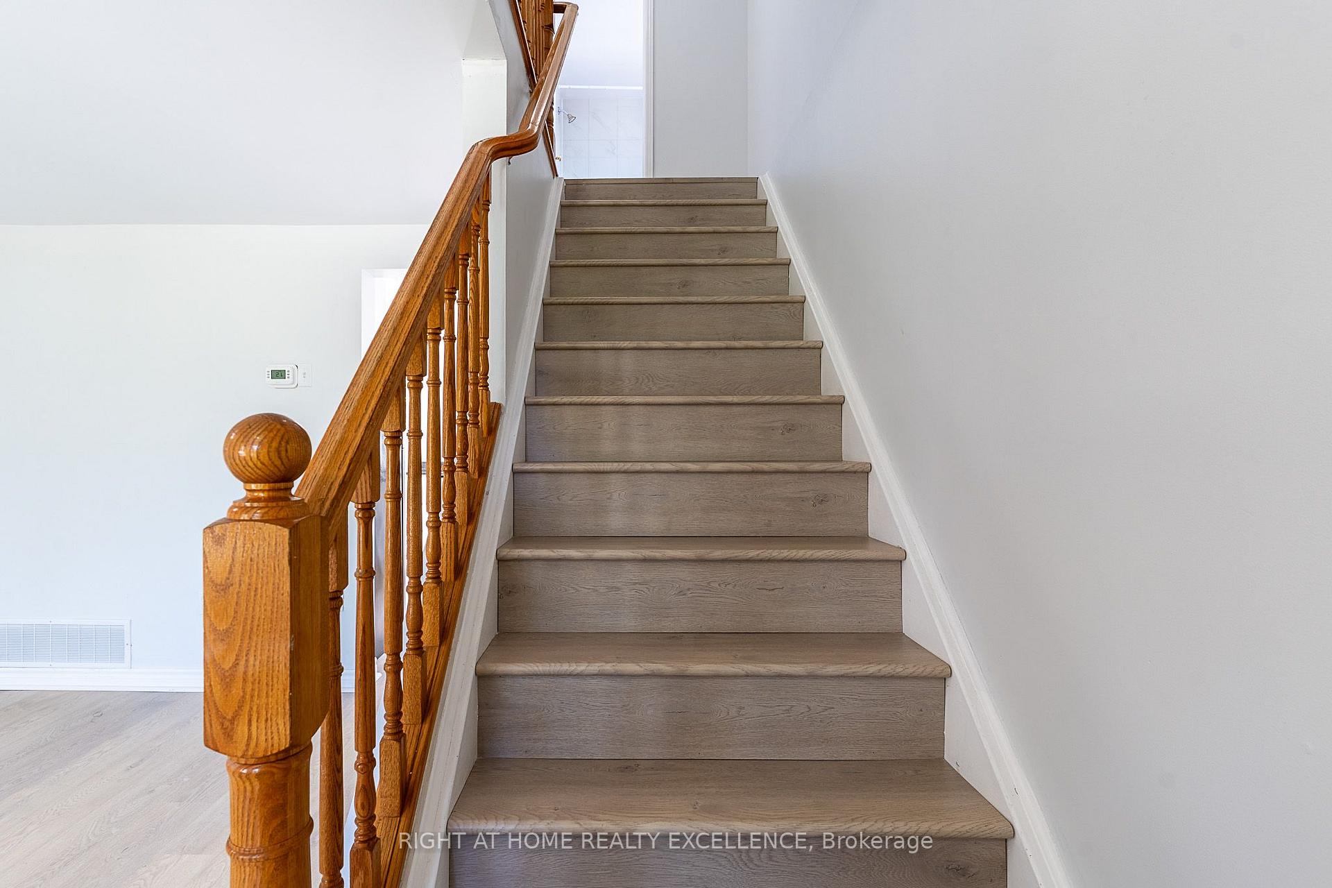 Photo 23 of 1007 Elgin Street N, Cambridge, Greenway-Chaplin — HOMEH