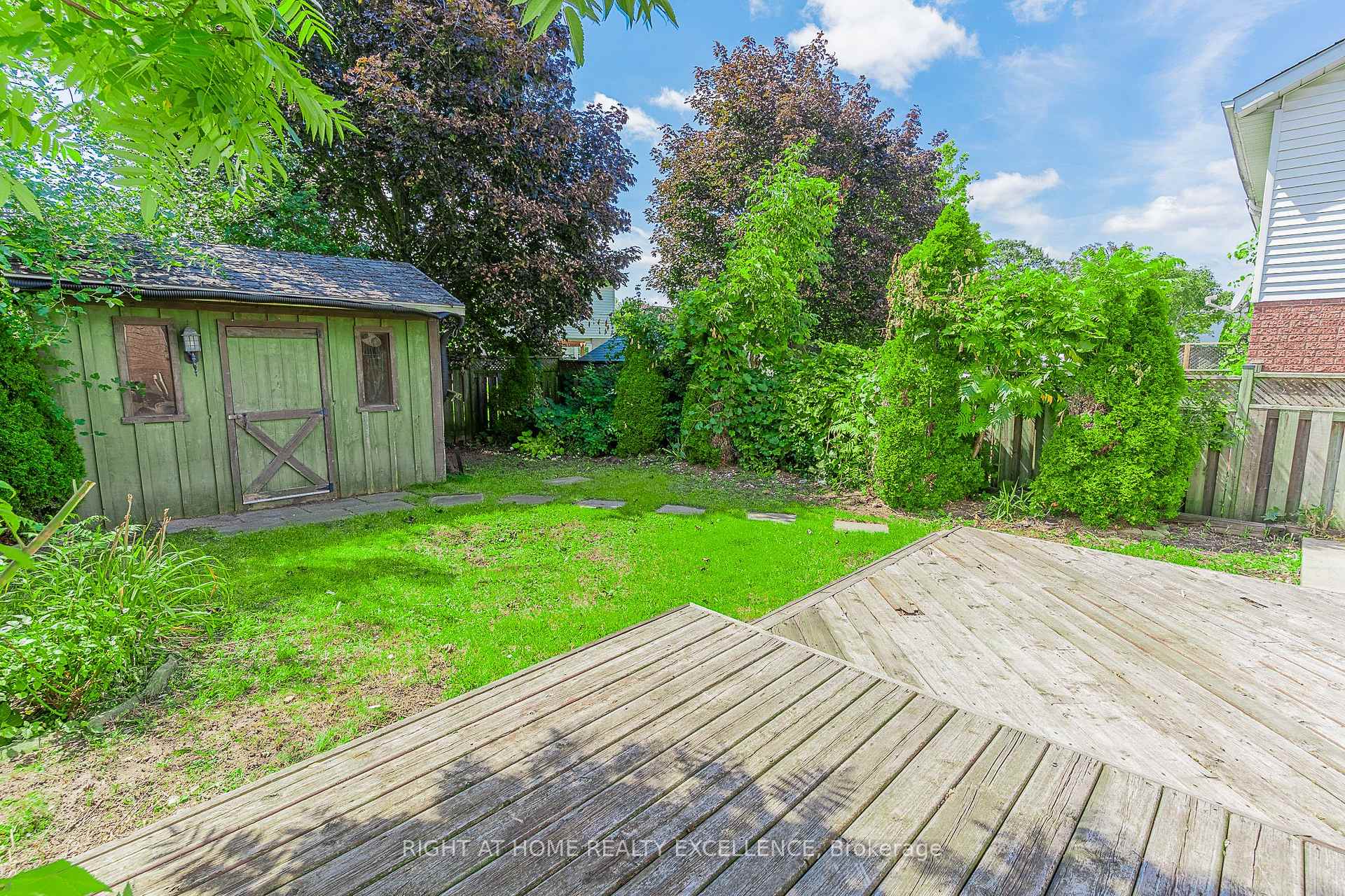 Photo 41 of 1007 Elgin Street N, Cambridge, Greenway-Chaplin — HOMEH
