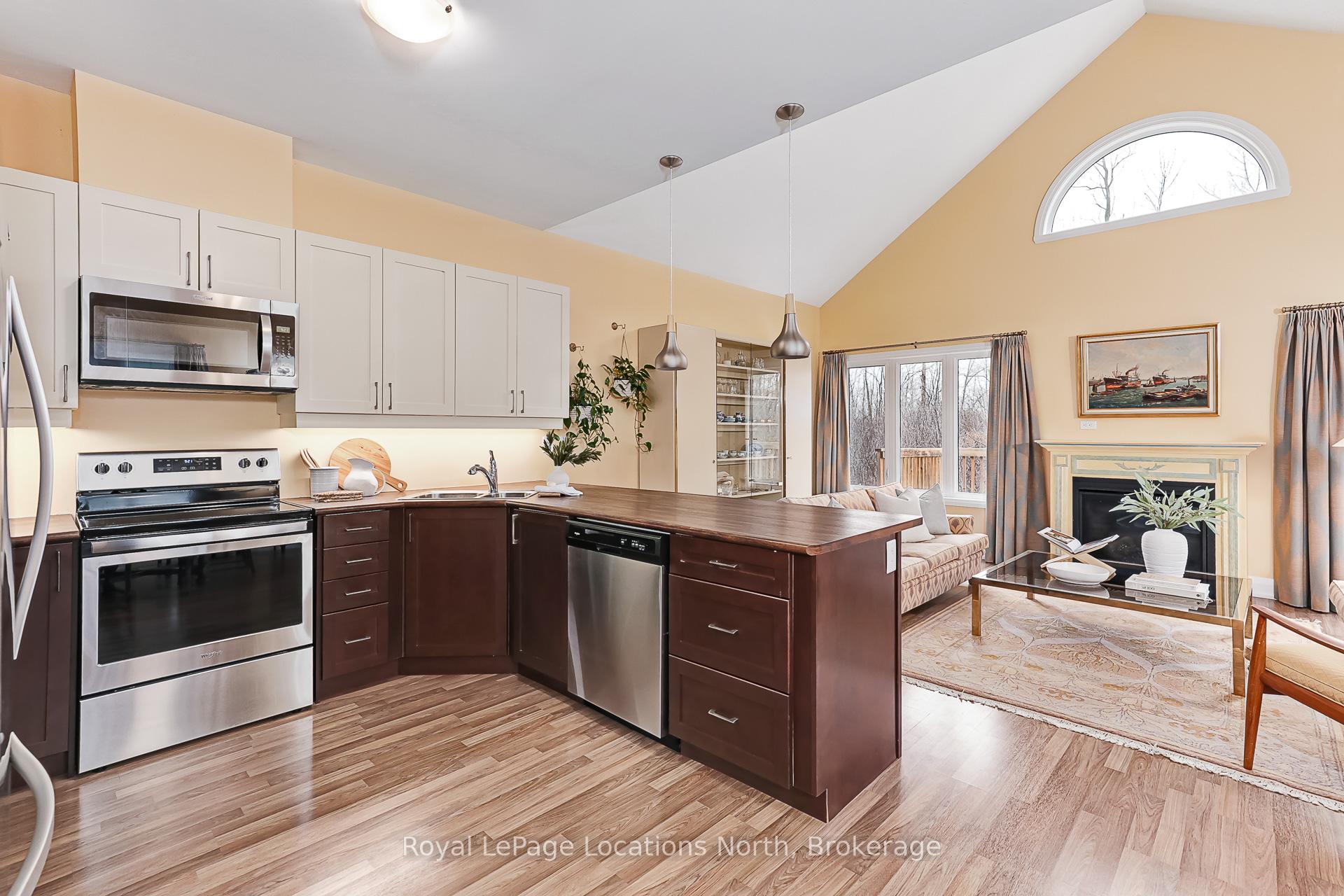 Photo 11 of 68 Kari Crescent, Collingwood — HOMEH