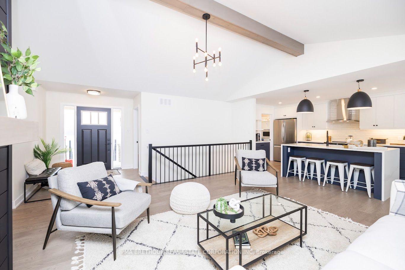 Photo 7 of 248 Trudeau Crescent, Russell, Russell Twp — HOMEH