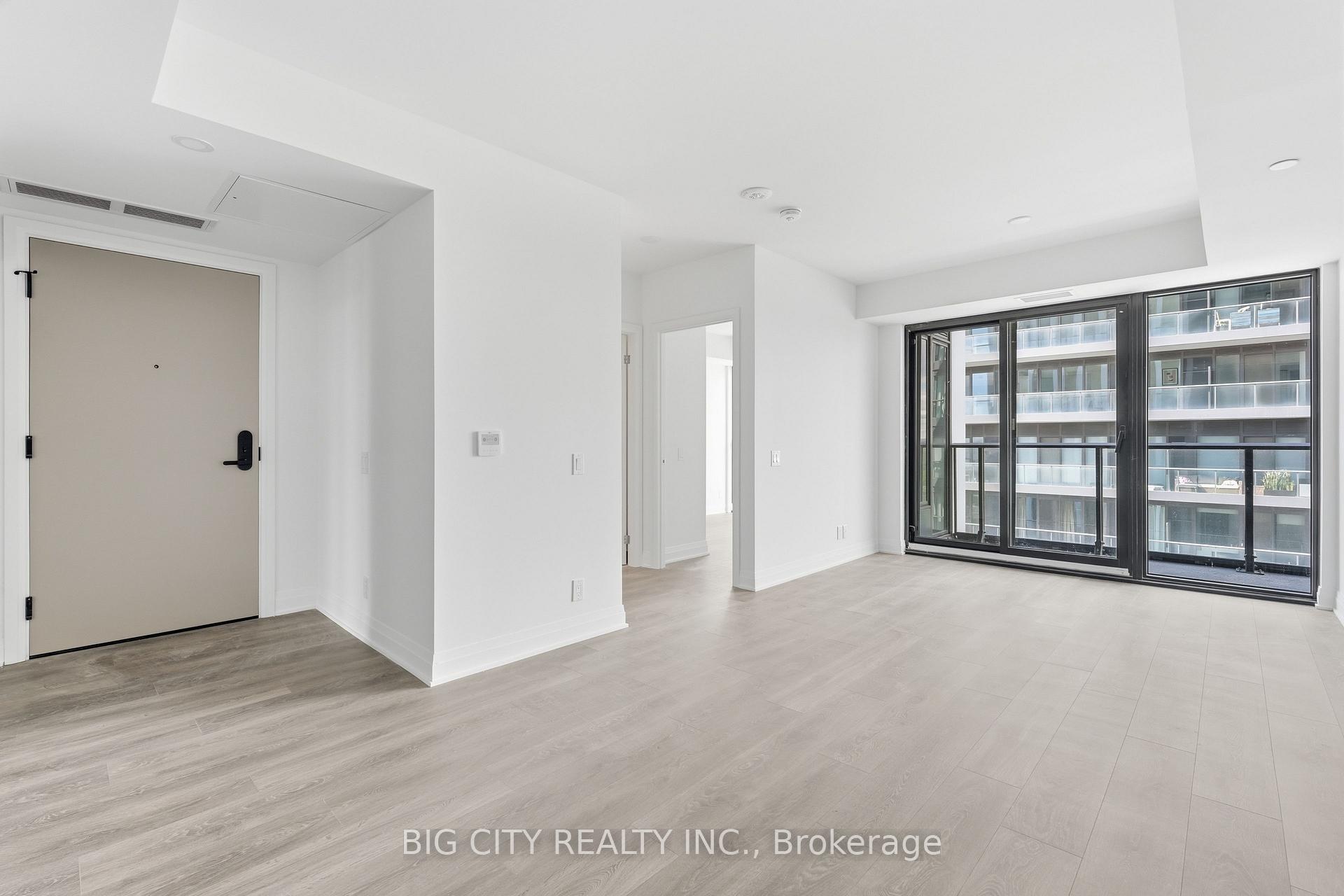 Photo 8 of Unit 1605, 25 Frederick Todd Way, Toronto, Leaside — HOMEH