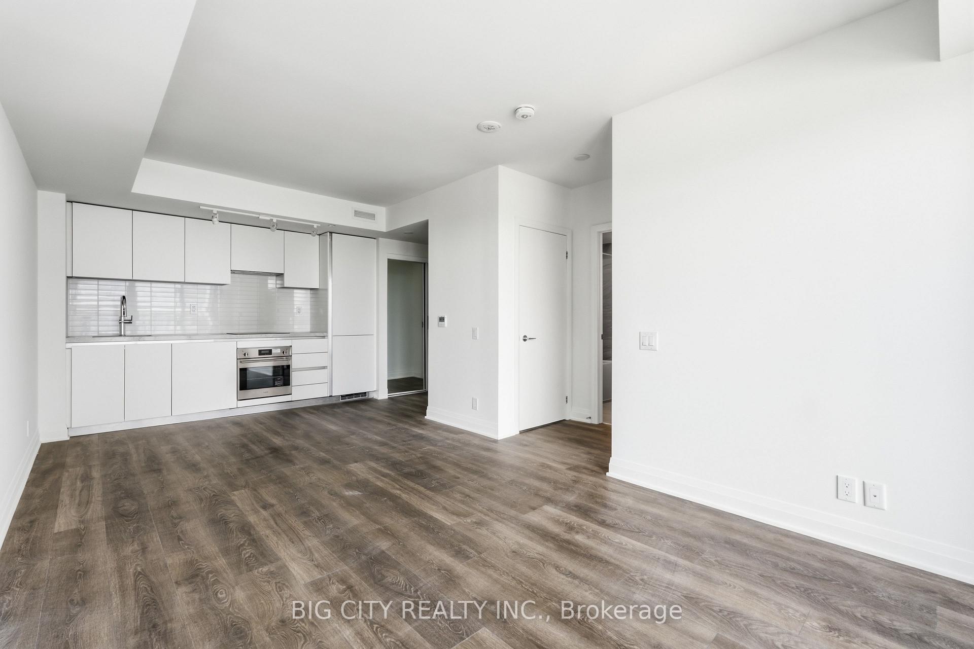 Photo 14 of Unit 1605, 25 Frederick Todd Way, Toronto, Leaside — HOMEH