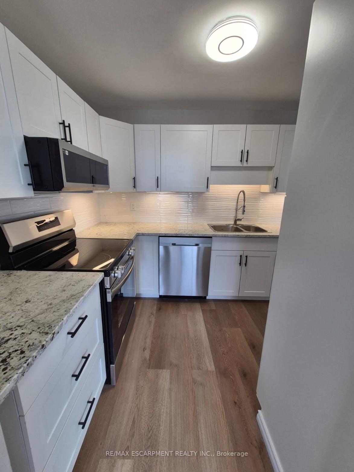 Photo 12 of Unit 501, 421 Fairview Drive, Brantford, Fairview - Brantford — HOMEH