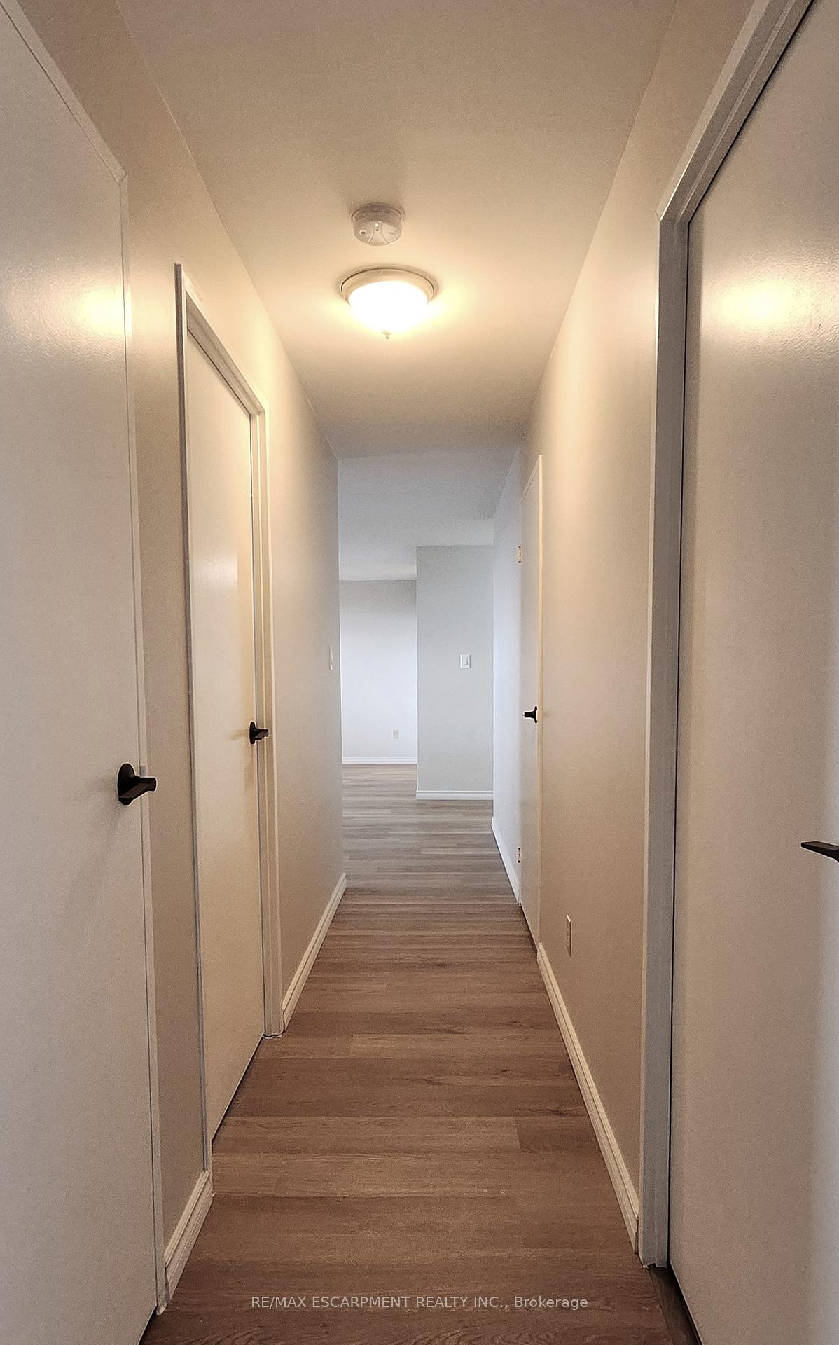 Photo 15 of Unit 501, 421 Fairview Drive, Brantford, Fairview - Brantford — HOMEH