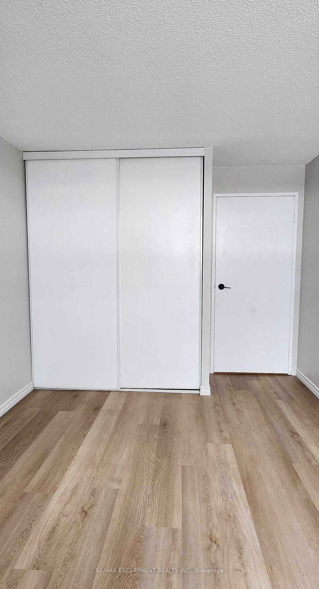 Photo 19 of Unit 501, 421 Fairview Drive, Brantford, Fairview - Brantford — HOMEH