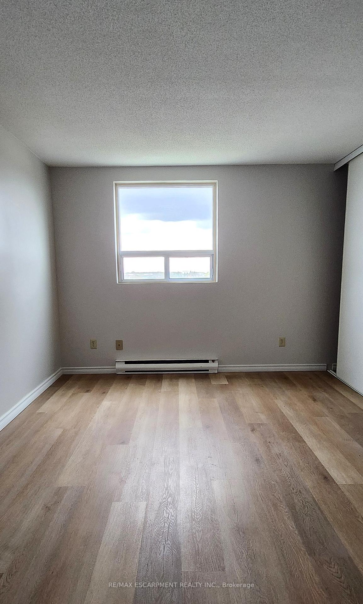 Photo 22 of Unit 501, 421 Fairview Drive, Brantford, Fairview - Brantford — HOMEH