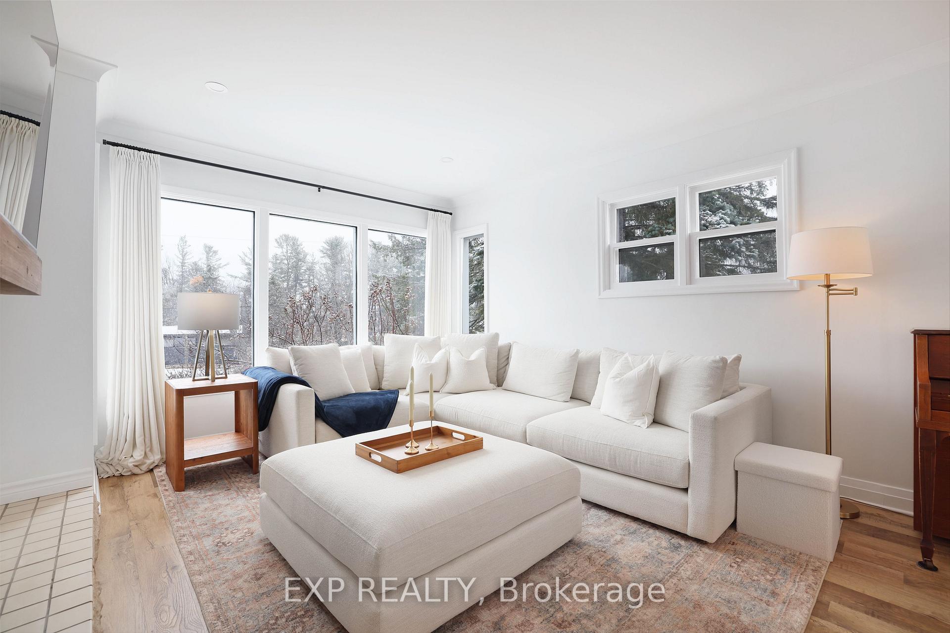 Photo 9 of 150 Stevenson Crescent, Renfrew, Renfrew — HOMEH