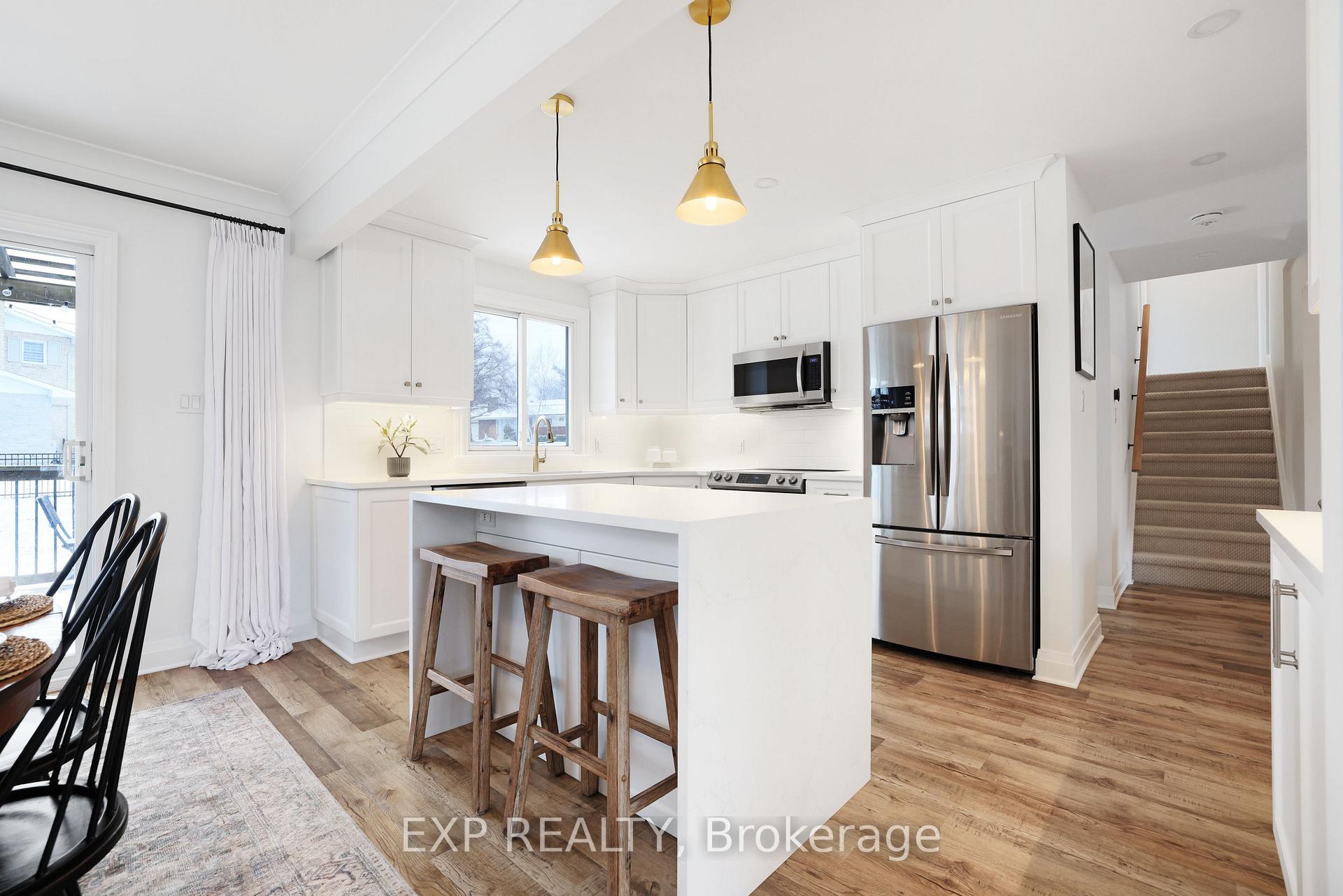 Photo 15 of 150 Stevenson Crescent, Renfrew, Renfrew — HOMEH